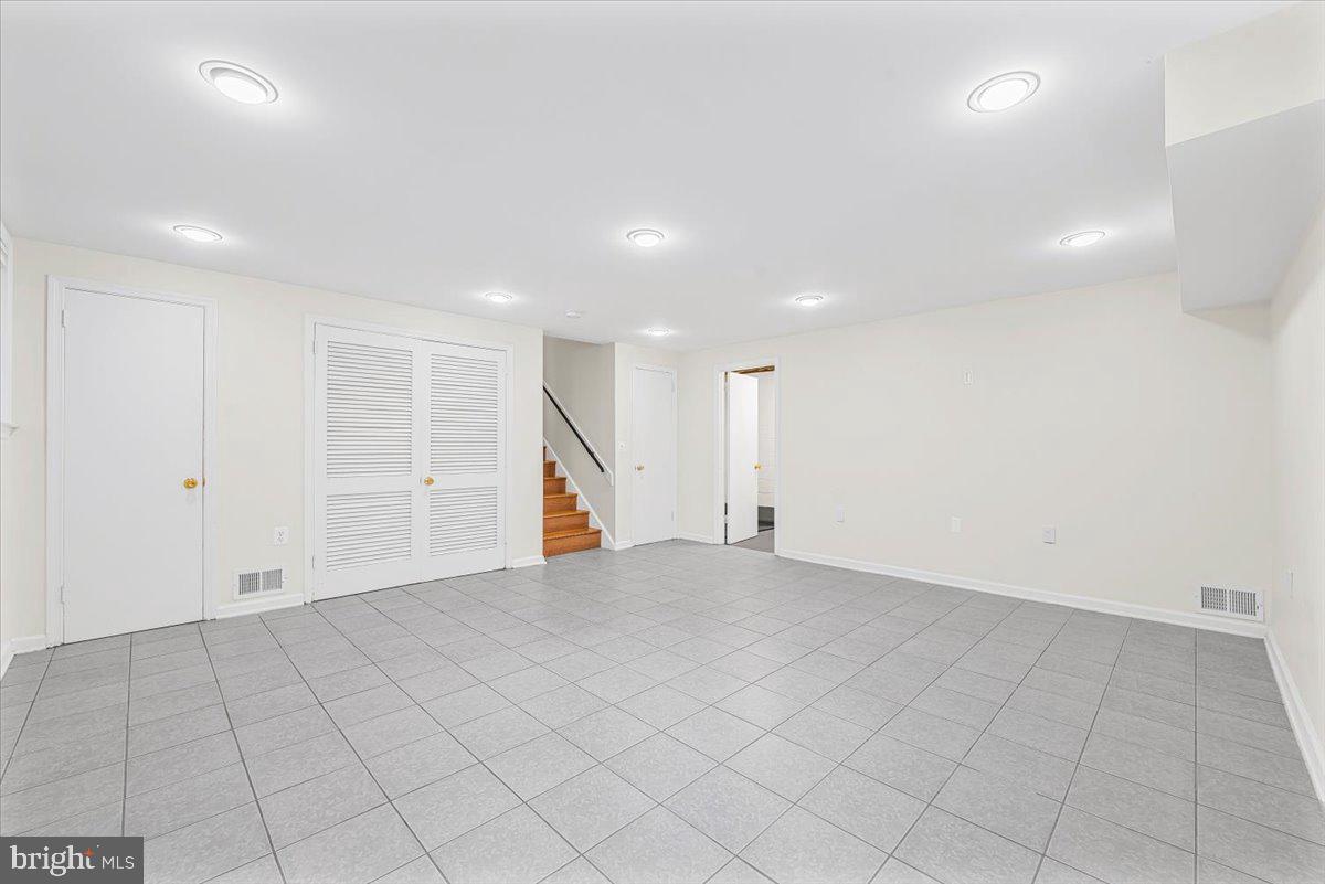 ROCK CREEK PALISADES - Residential