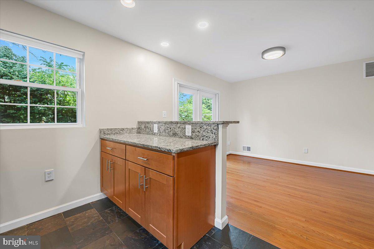 ROCK CREEK PALISADES - Residential