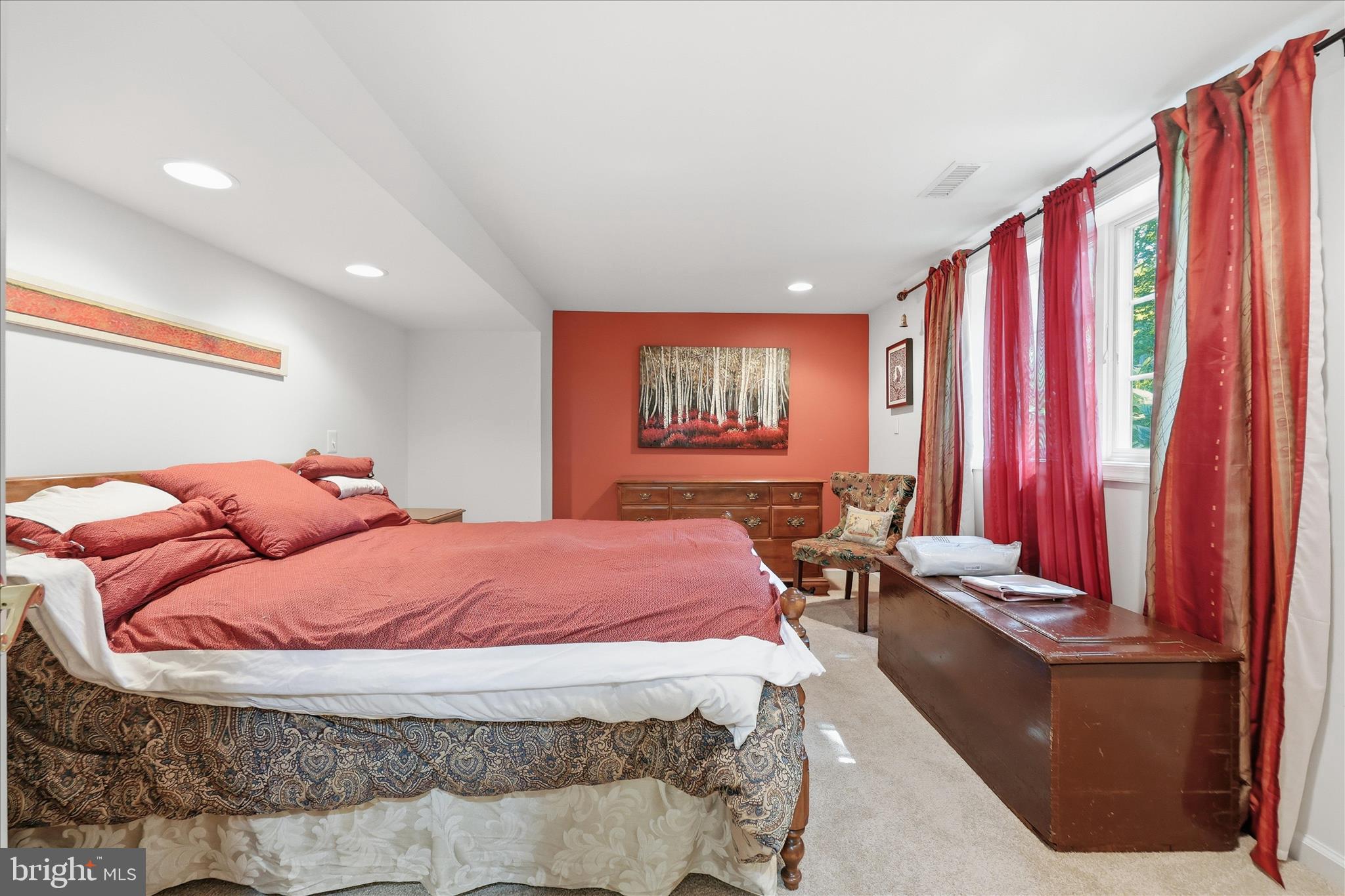 VILLAGE OF RIVER HILL - Residential