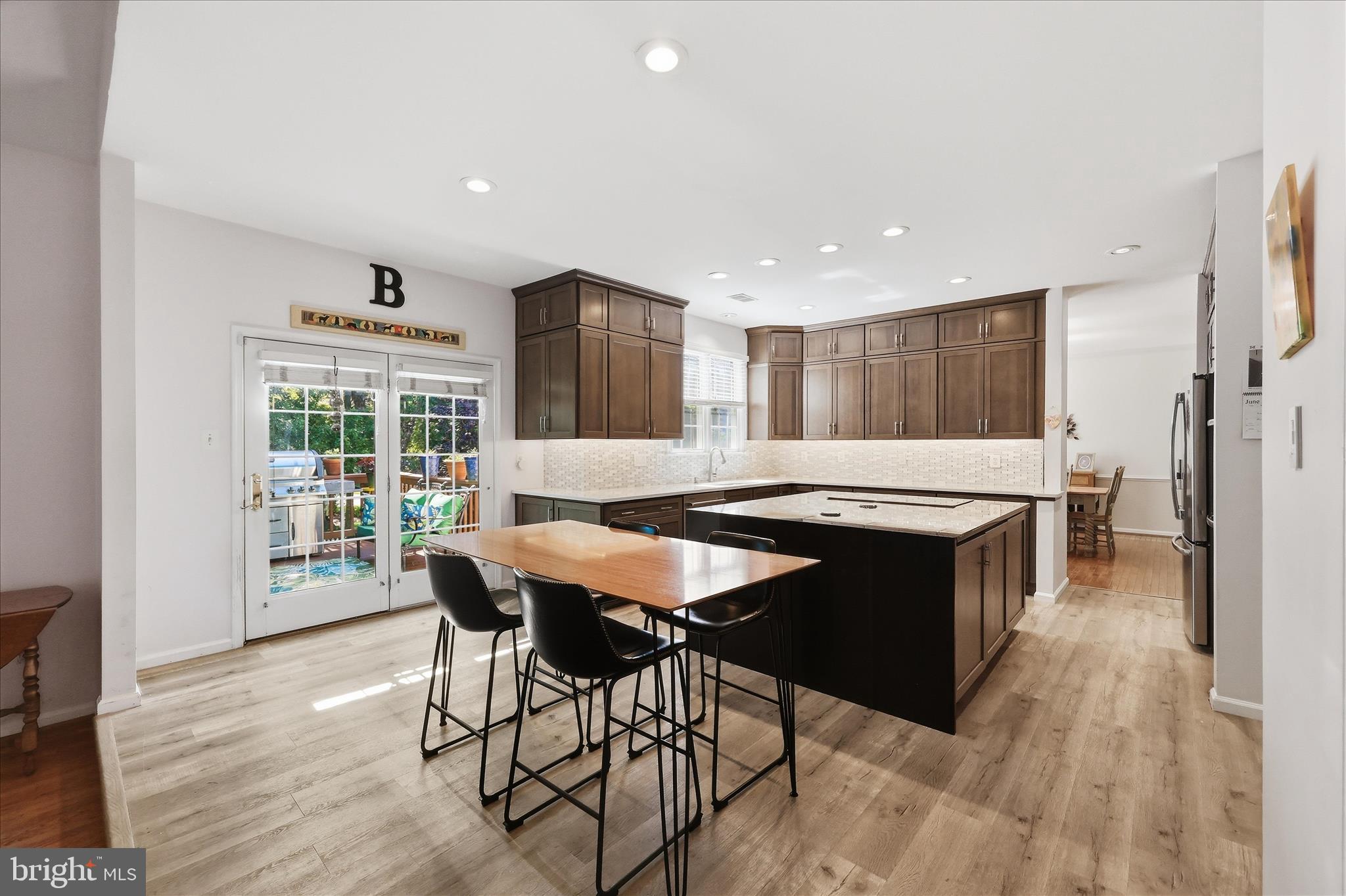 VILLAGE OF RIVER HILL - Residential