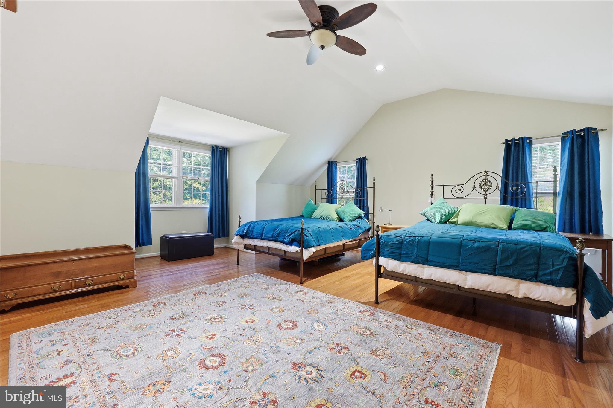 VILLAGE OF RIVER HILL - Residential