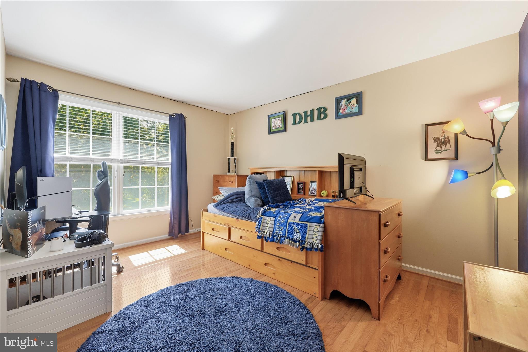 VILLAGE OF RIVER HILL - Residential
