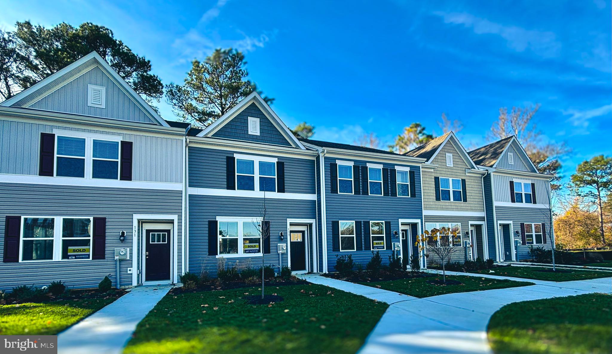 Brand New 3 Bedroom 2.5 bath townhome in the heart of Federalsburg. The lower level is bright and spacious with a dining area, kitchen with stainless steel appliances and great room that leads to Deck overlooking the river. The upper levels features 3 bedrooms, 2 full baths and in unit washer and dryer. This Riverside community features nature trails along  Marshyhope Creek and over the walking bridge into town, easy access to Chambers Park and a 3,000+ acre wildlife preservation area. Pets are case by case. Applicants must have minimal credit score of 625 and meet income requirements.