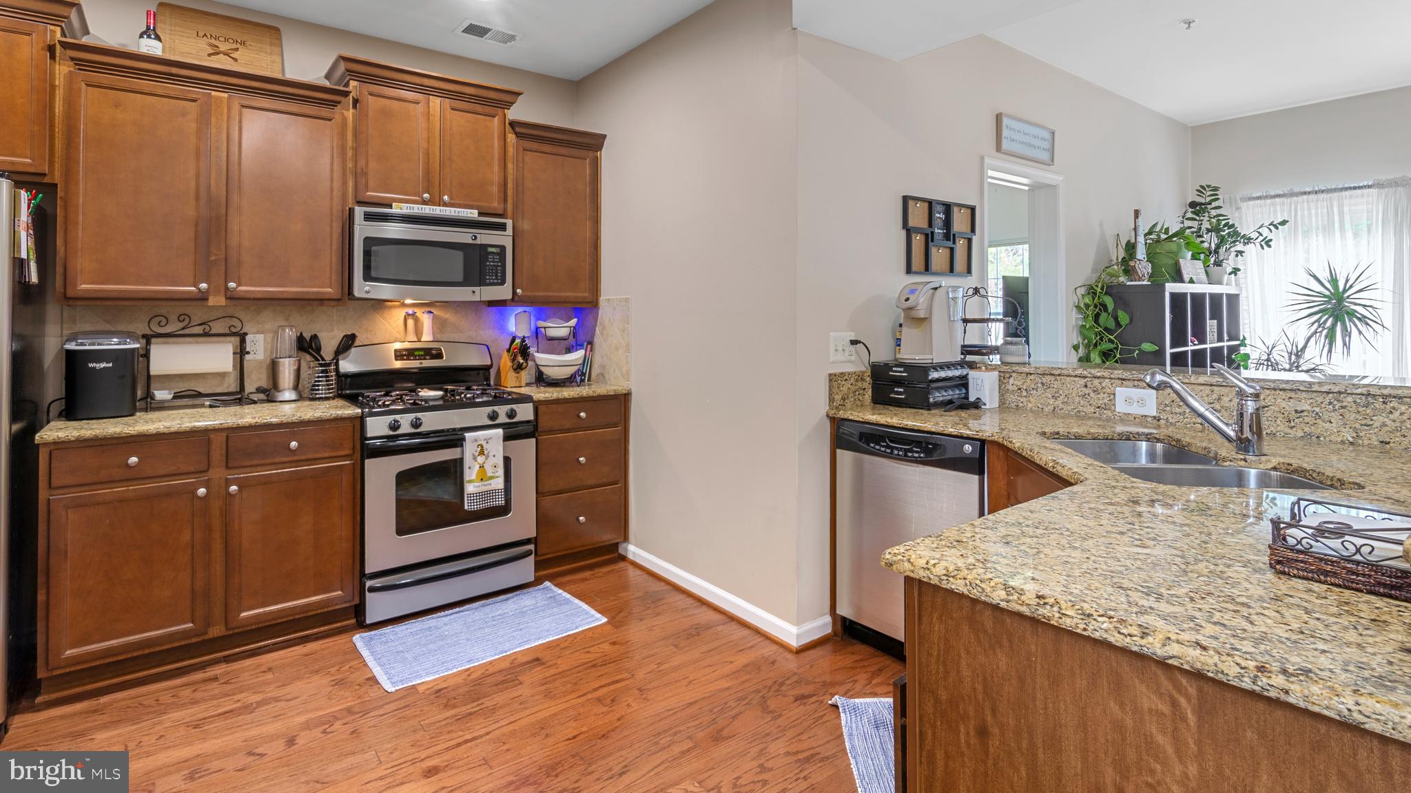 LAKELANDS AT EASTON - Residential