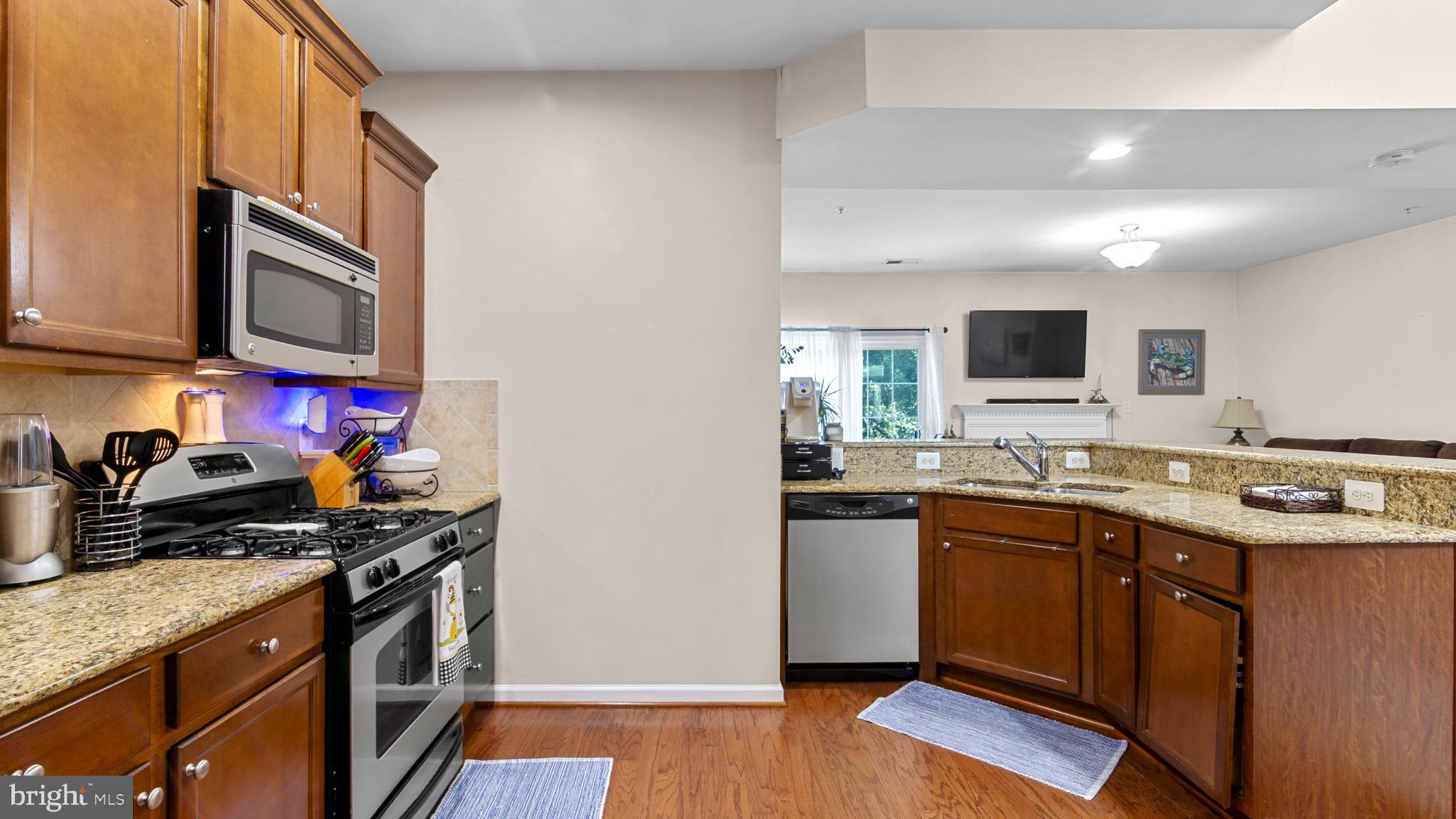 LAKELANDS AT EASTON - Residential