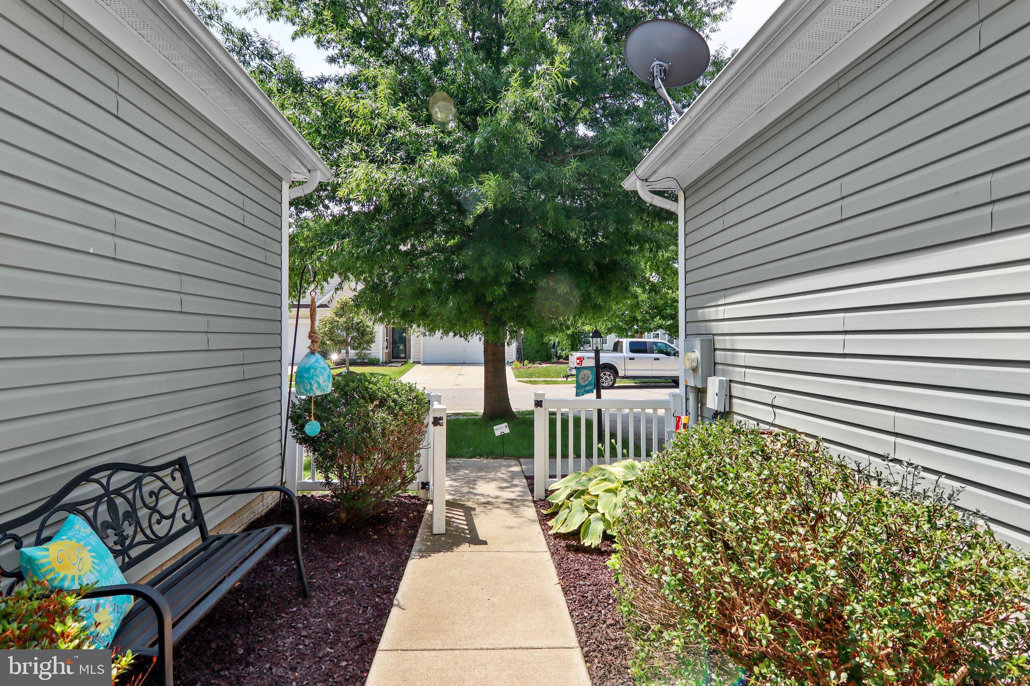 LAKELANDS AT EASTON - Residential
