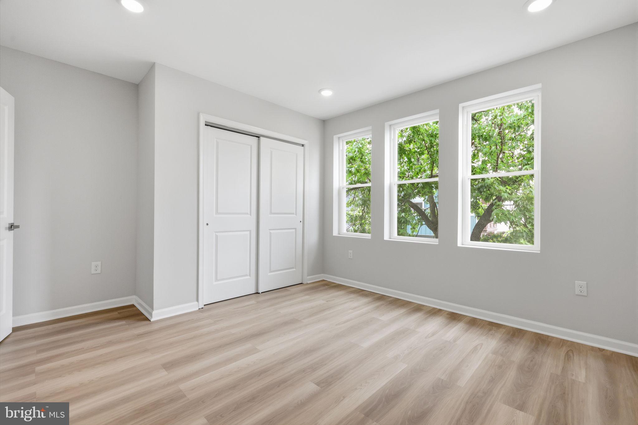 GRAYS FERRY - Residential