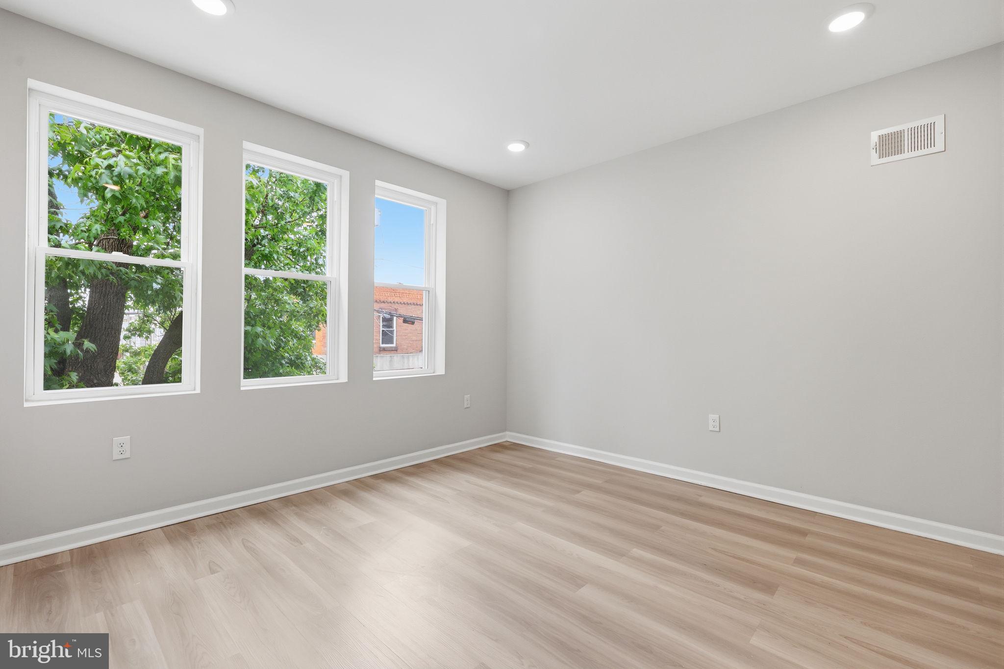 GRAYS FERRY - Residential