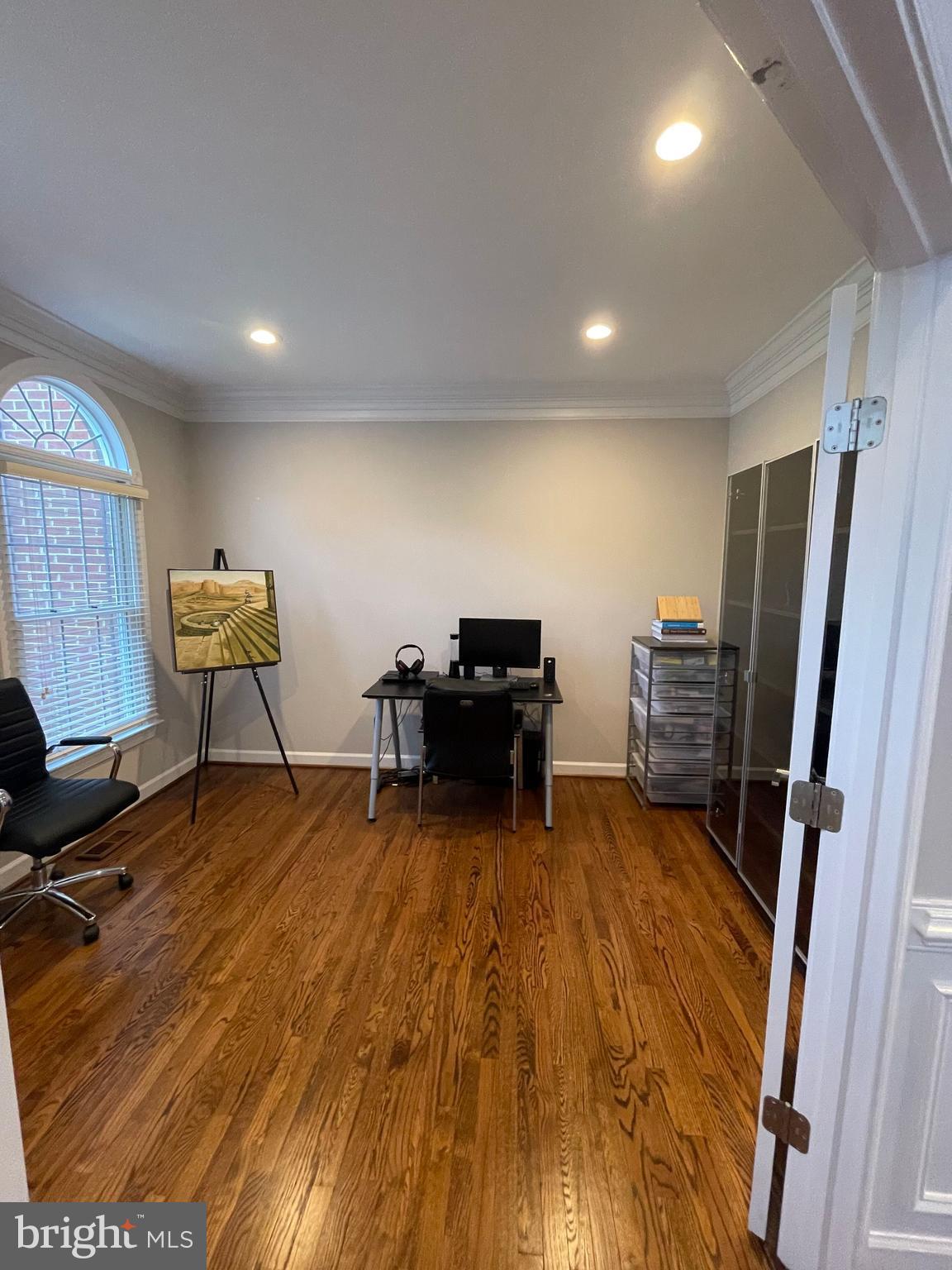 ASHLAWN HILL - Residential