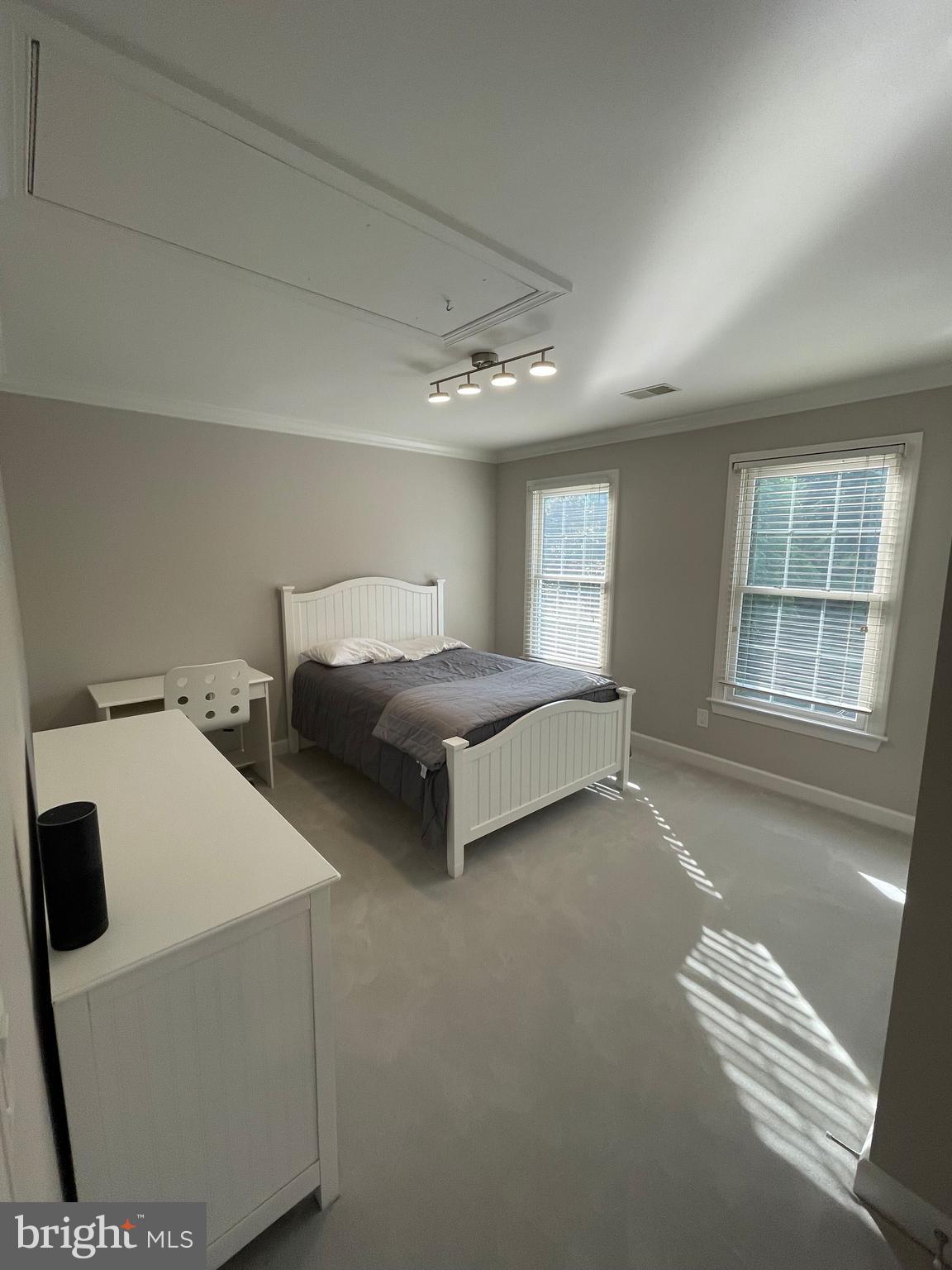 ASHLAWN HILL - Residential