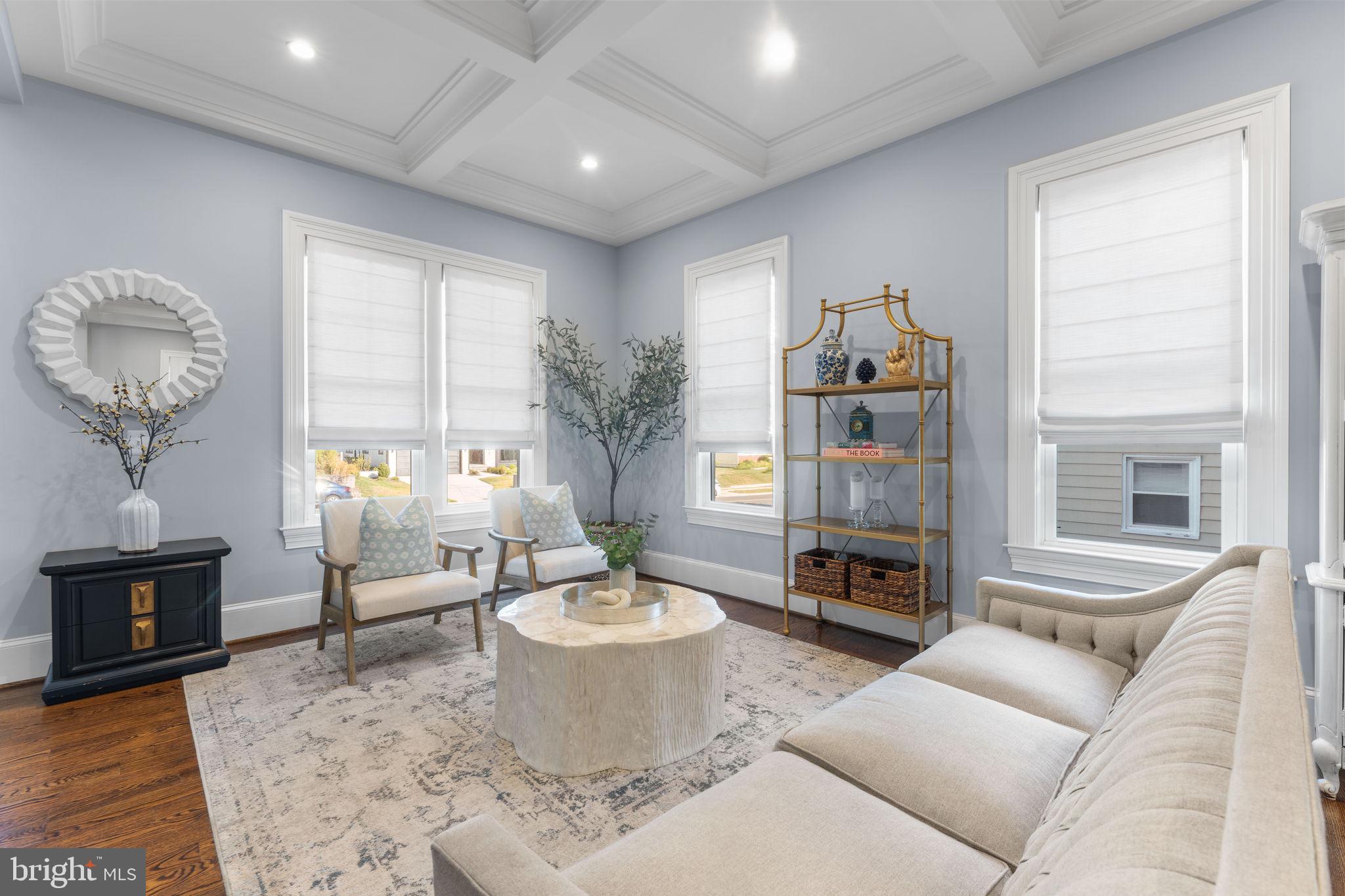 VIENNA WOODS - Residential