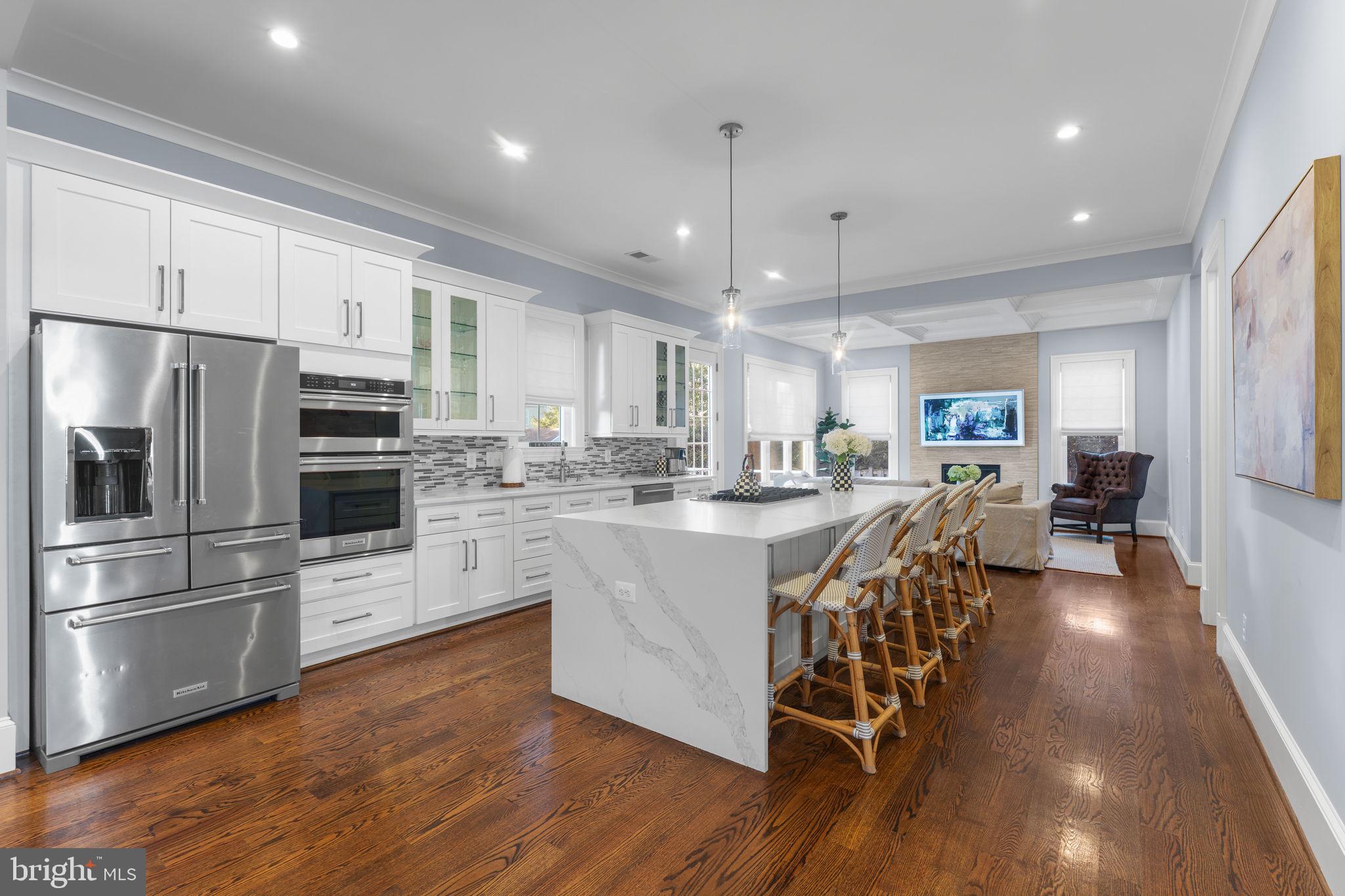 VIENNA WOODS - Residential