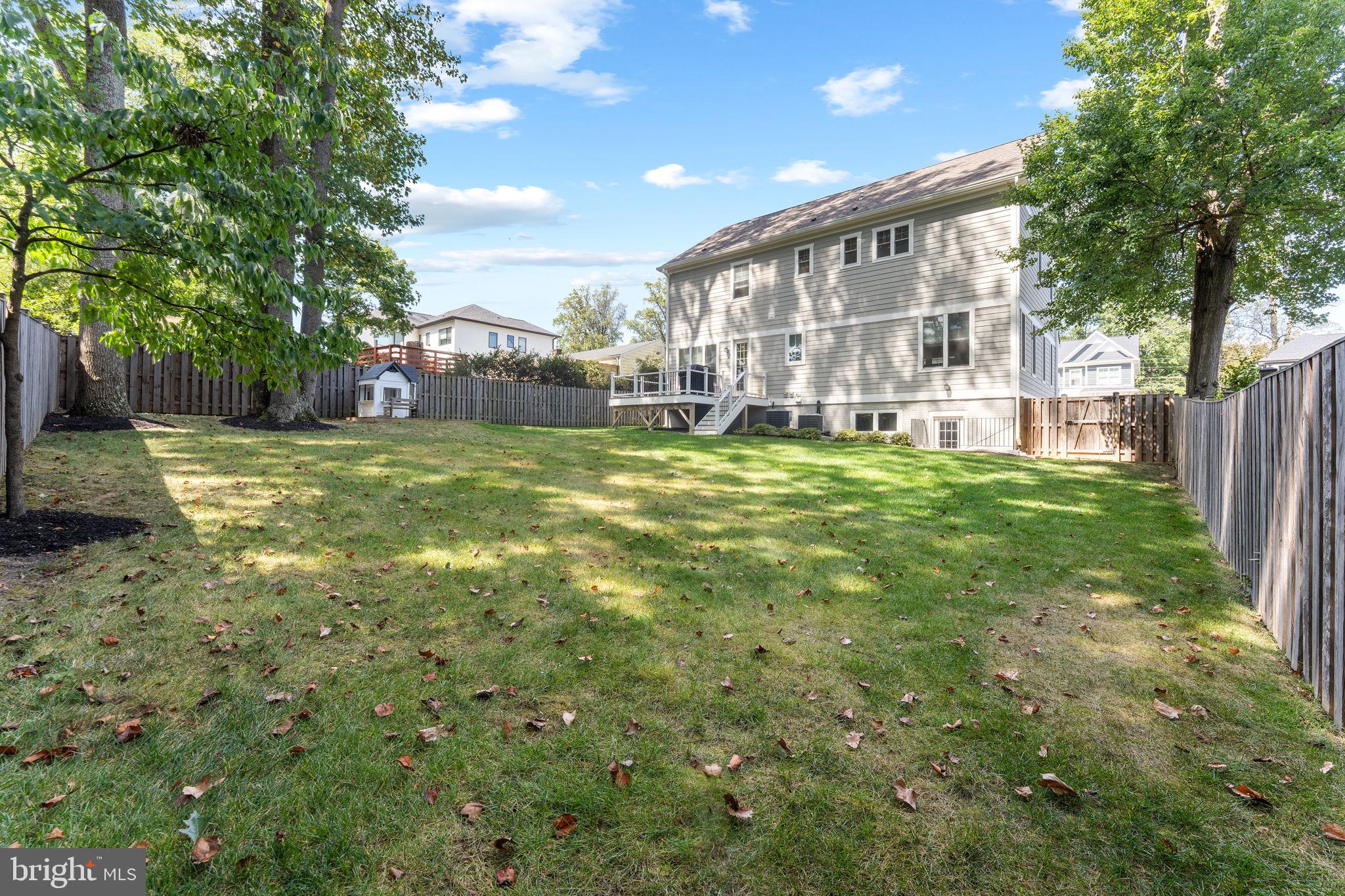 VIENNA WOODS - Residential