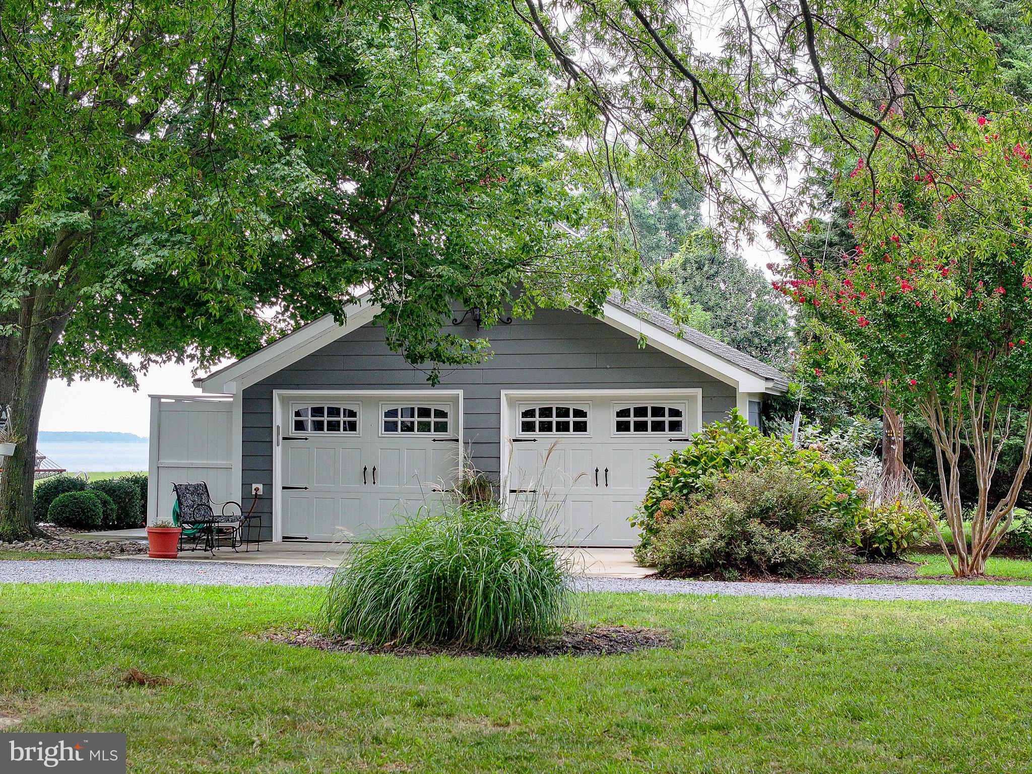 ELSTON SHORES - Residential