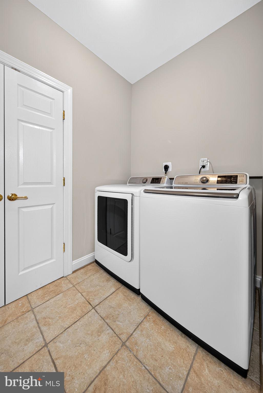 BROADOAK - Residential