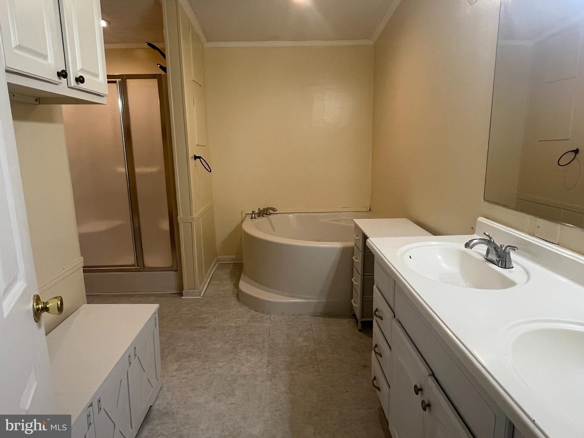 ROYAL CREST ESTATES - Residential