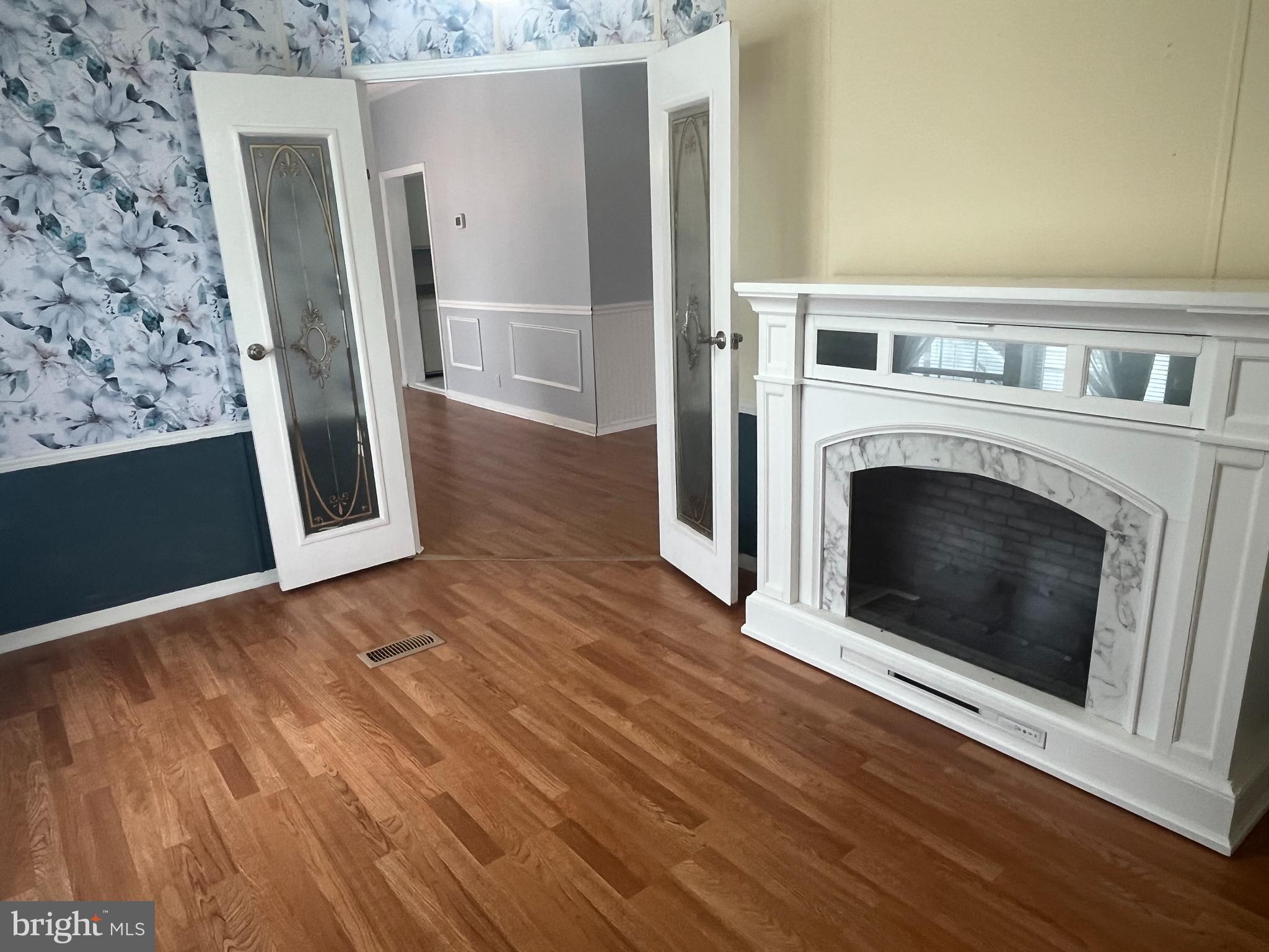 ROYAL CREST ESTATES - Residential