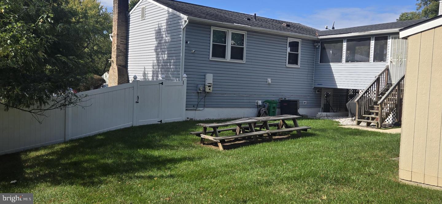 CLINTON WOODS - Residential