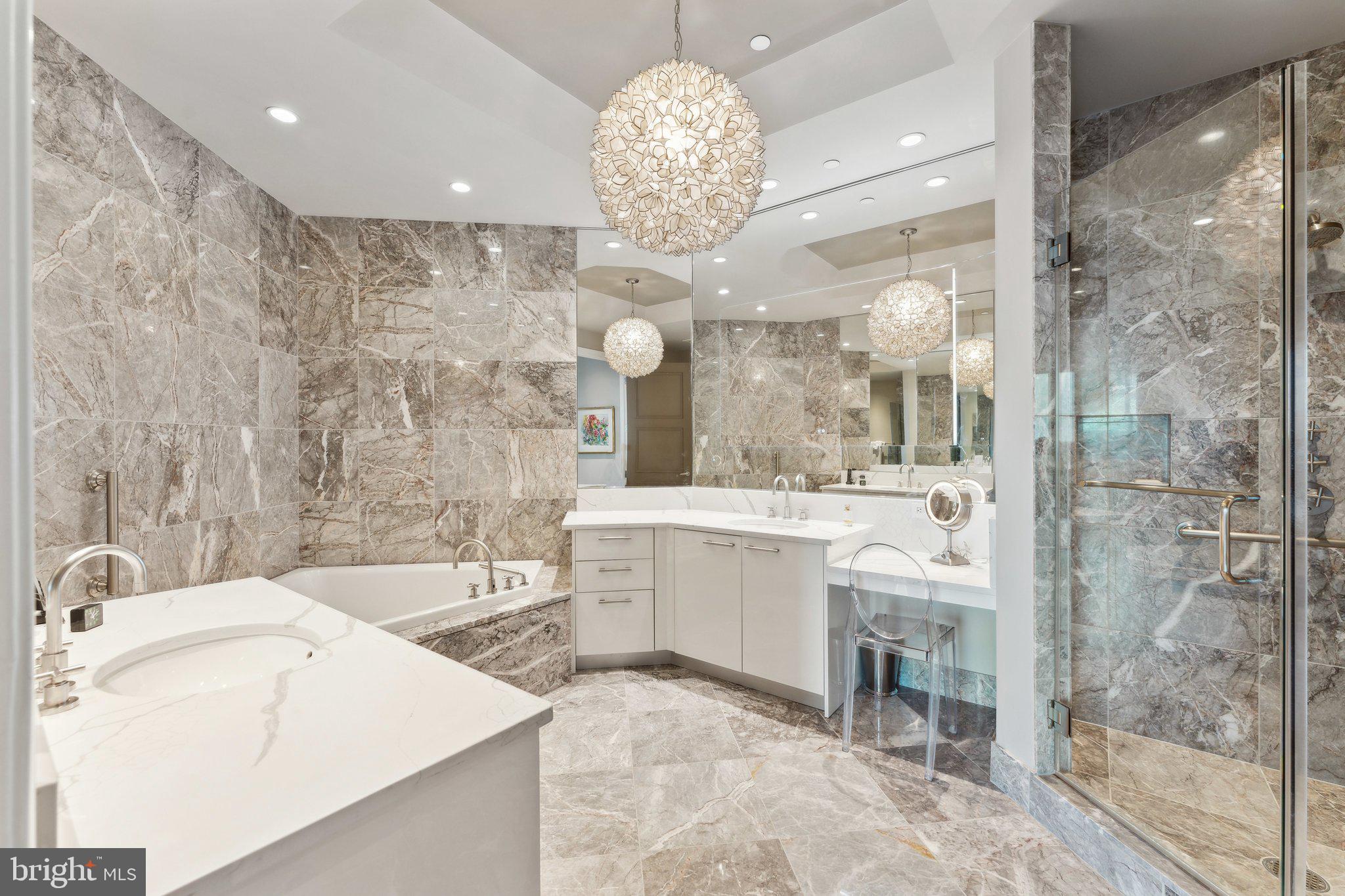 ROSSLYN - Residential