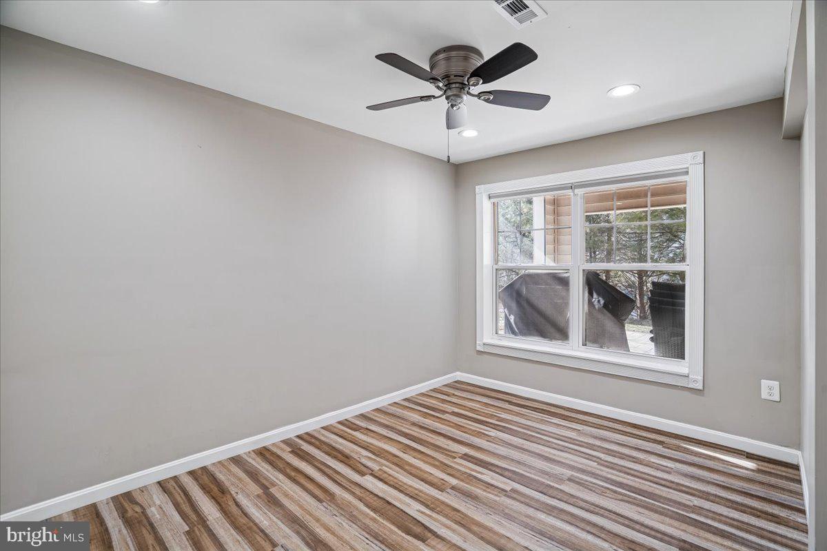 WAVERLY WOODS - Residential Lease
