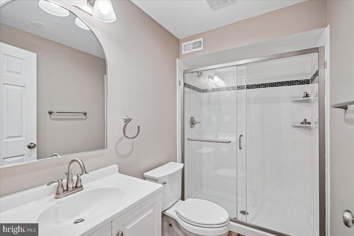 WAVERLY WOODS - Residential Lease