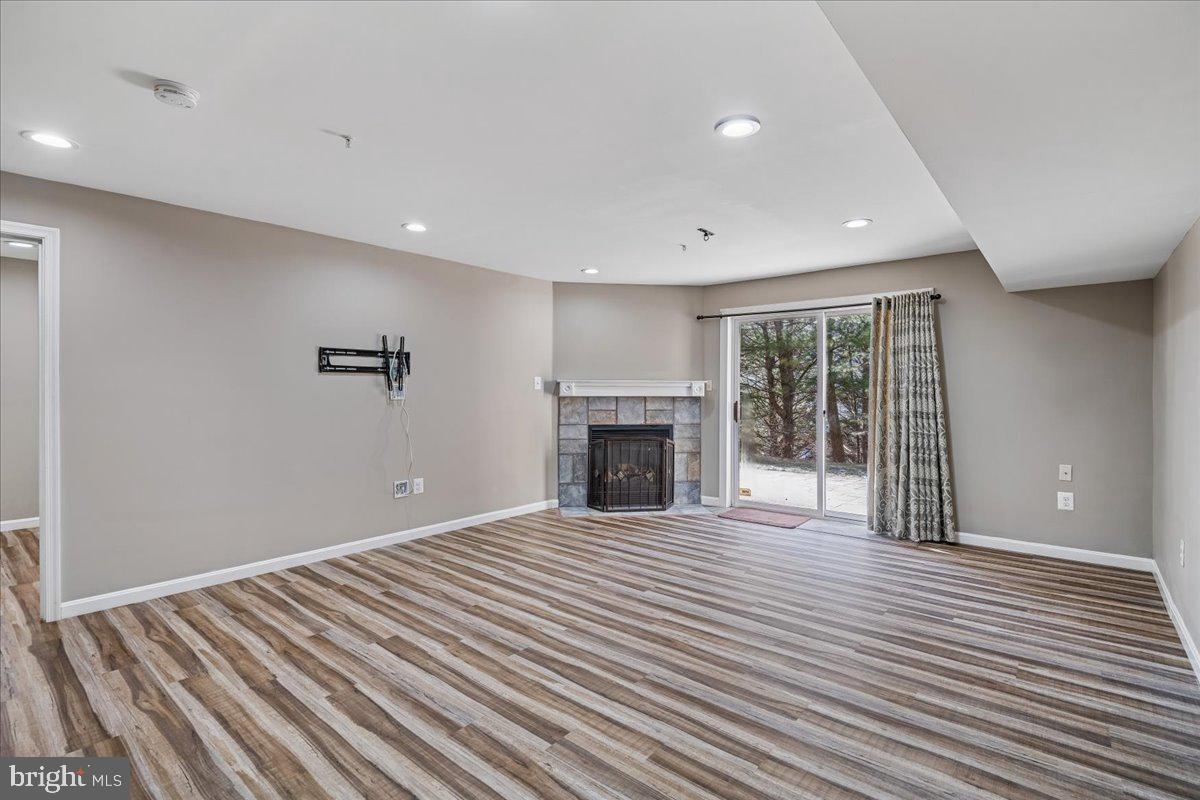 WAVERLY WOODS - Residential Lease