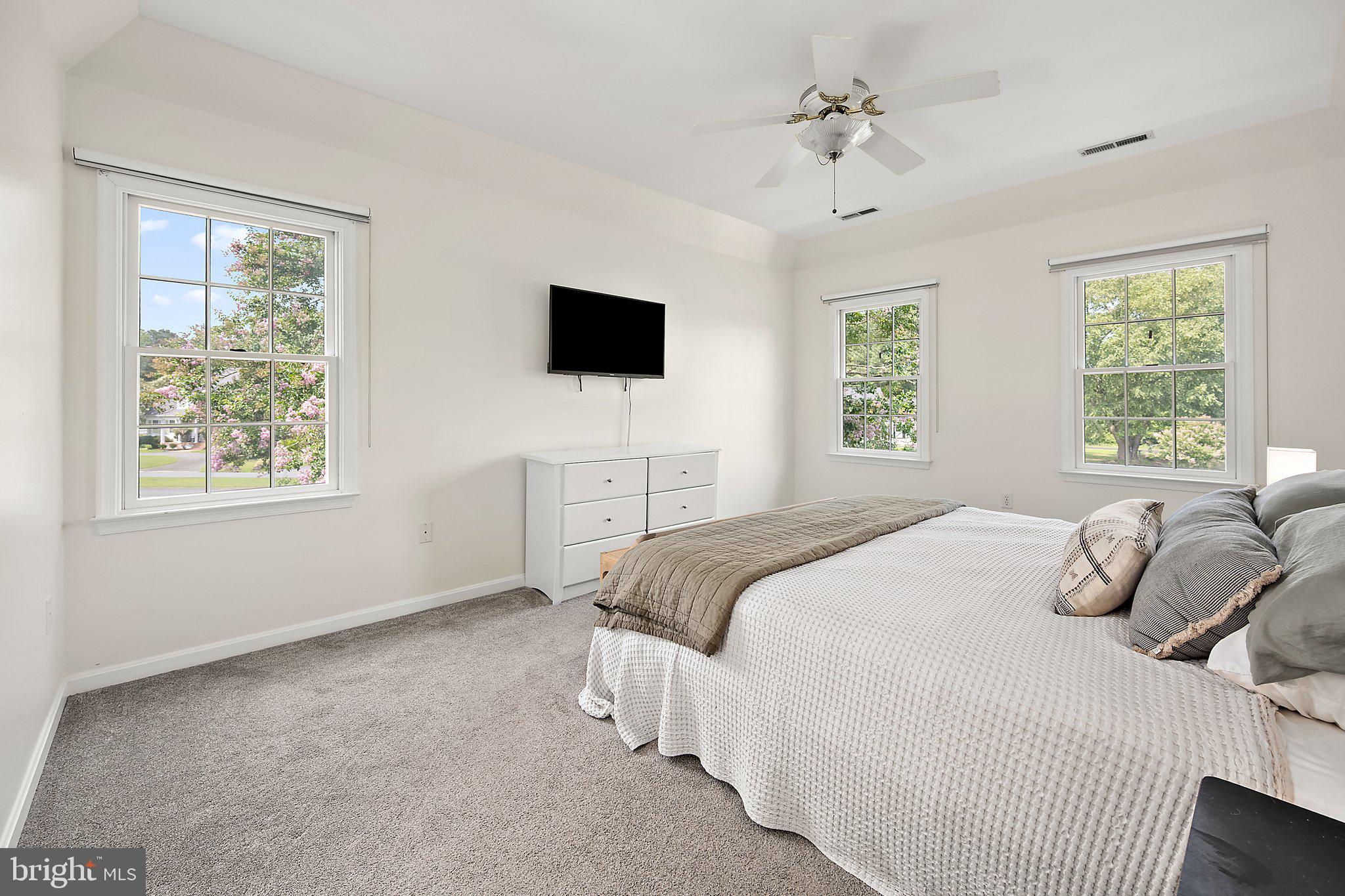 COUNTRY CLUB SOUTH - Residential
