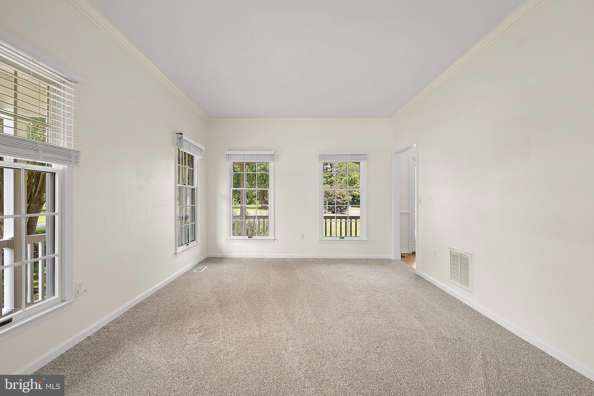 COUNTRY CLUB SOUTH - Residential