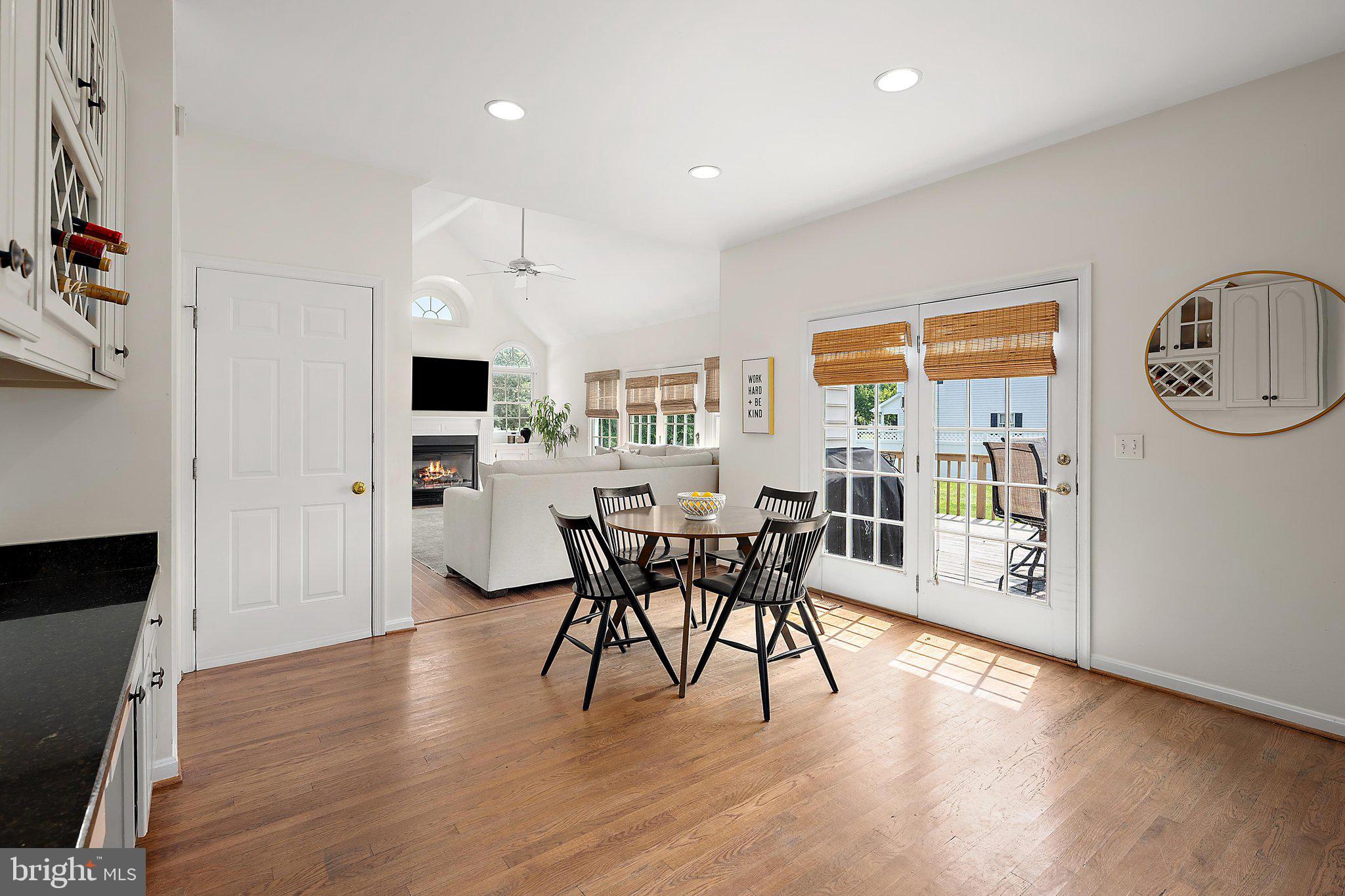 COUNTRY CLUB SOUTH - Residential