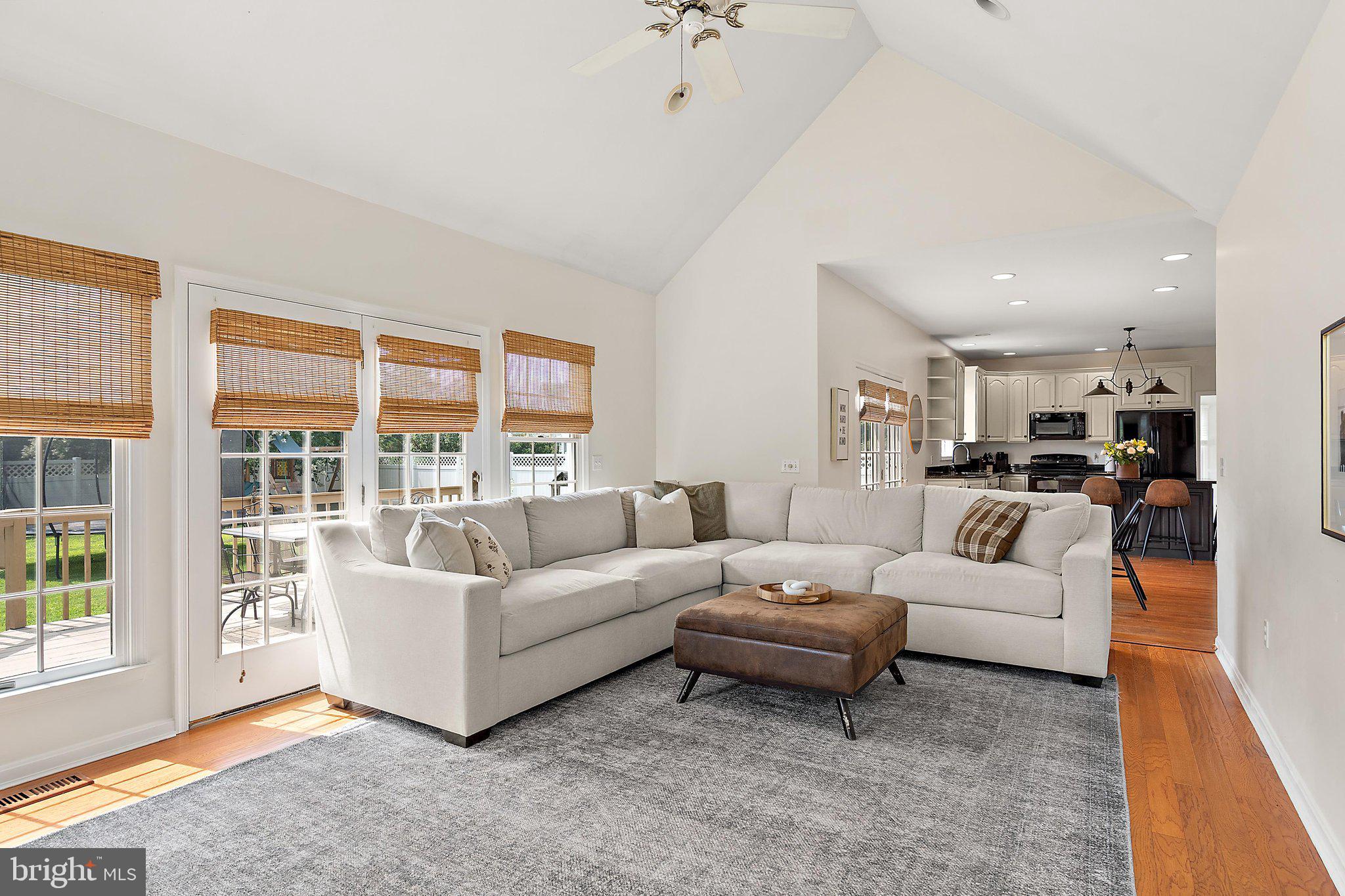 COUNTRY CLUB SOUTH - Residential