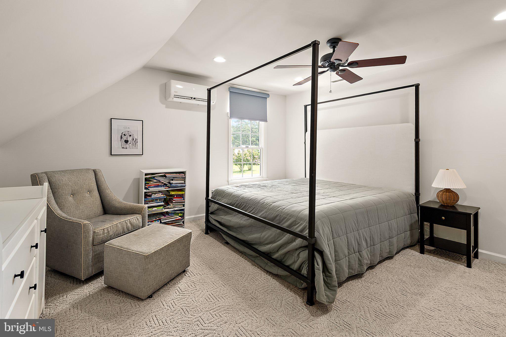 COUNTRY CLUB SOUTH - Residential