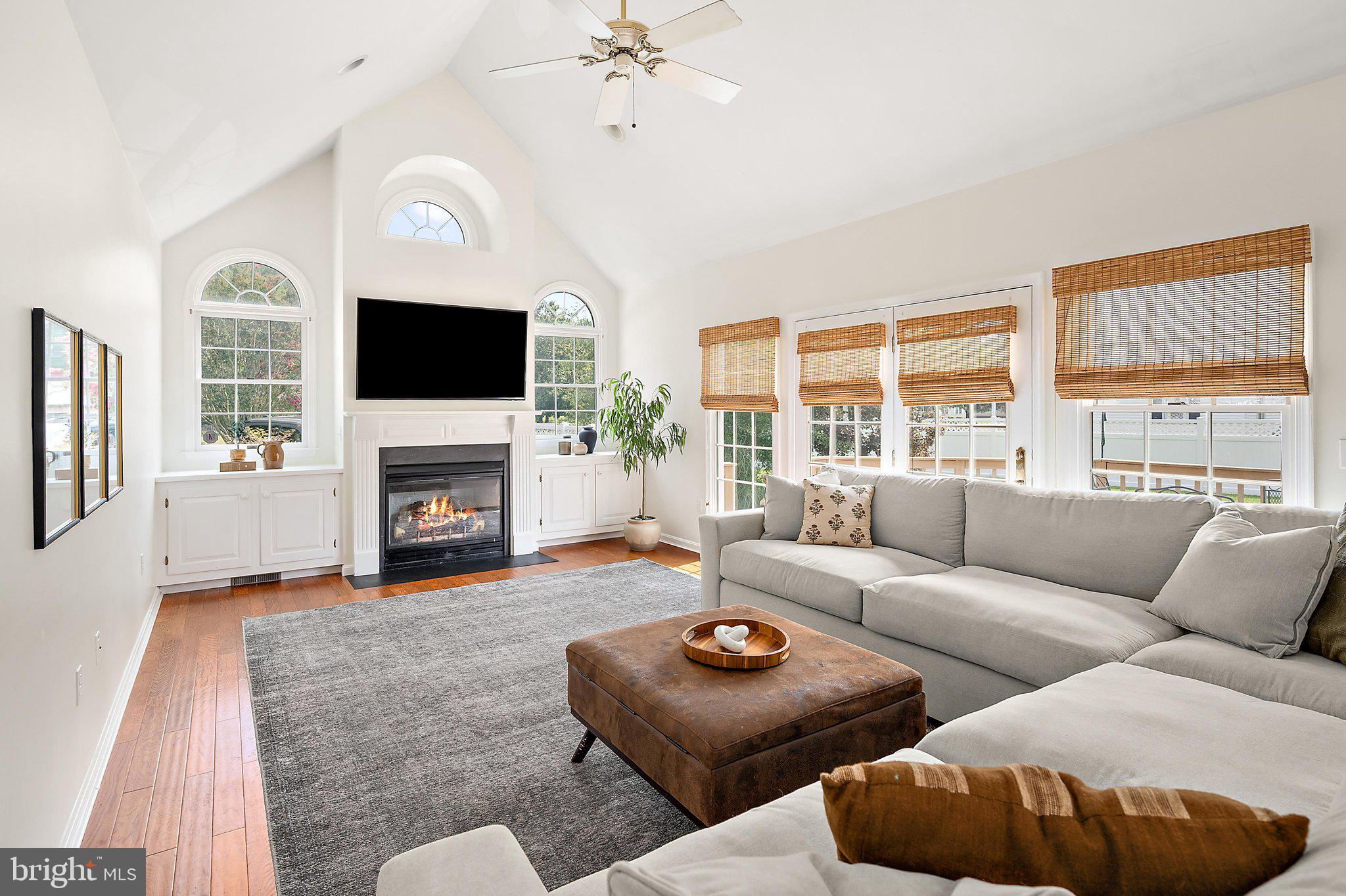 COUNTRY CLUB SOUTH - Residential