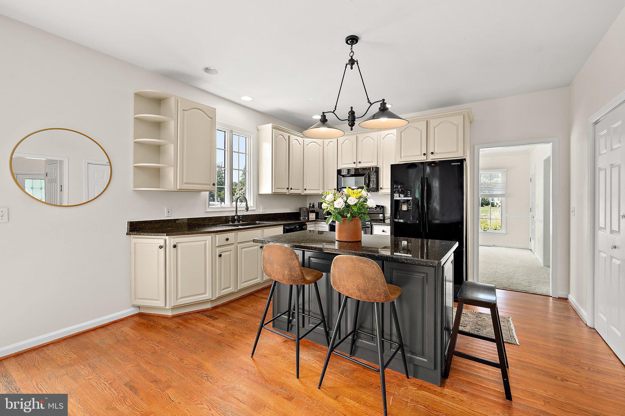 COUNTRY CLUB SOUTH - Residential