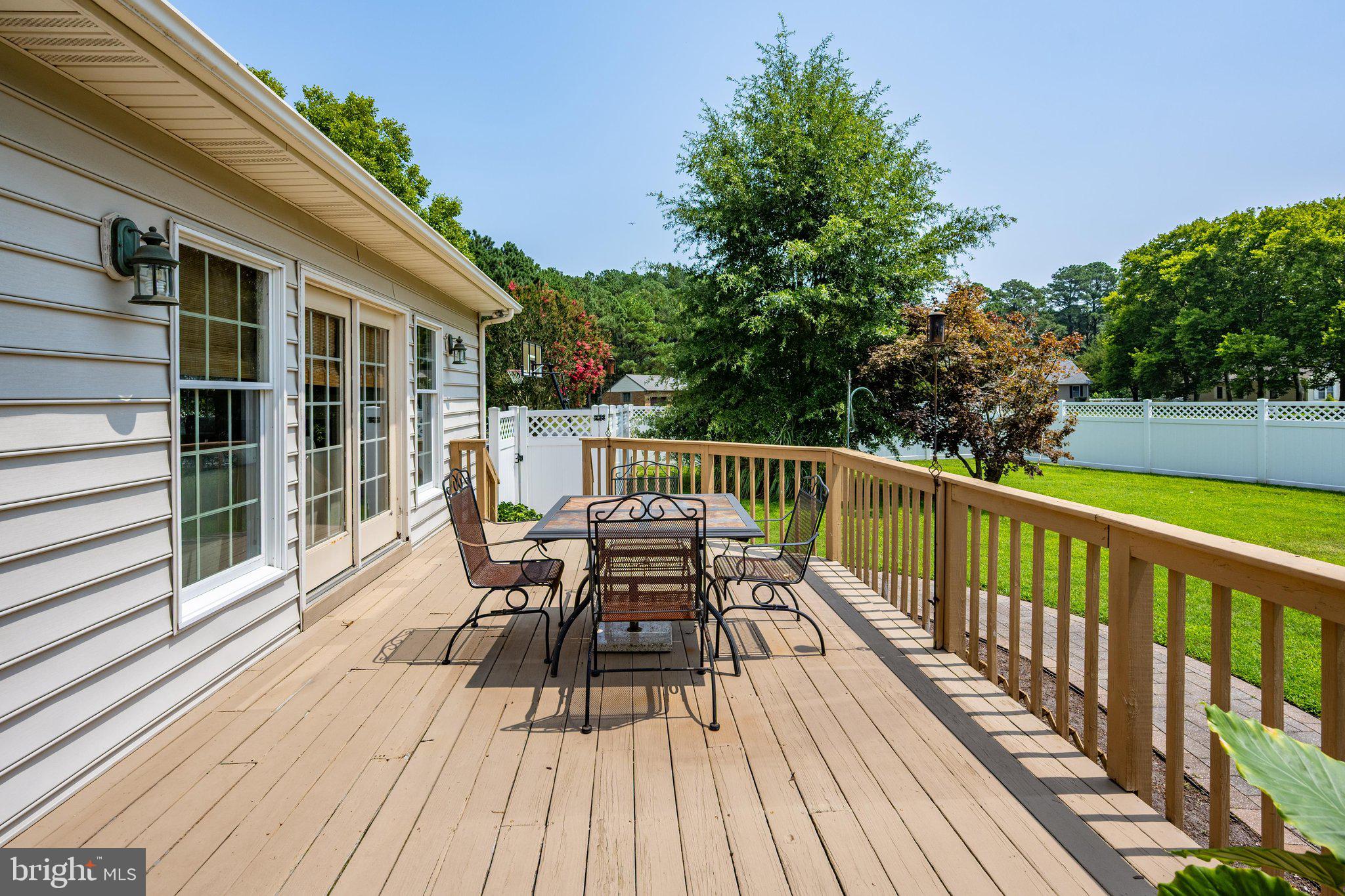 COUNTRY CLUB SOUTH - Residential