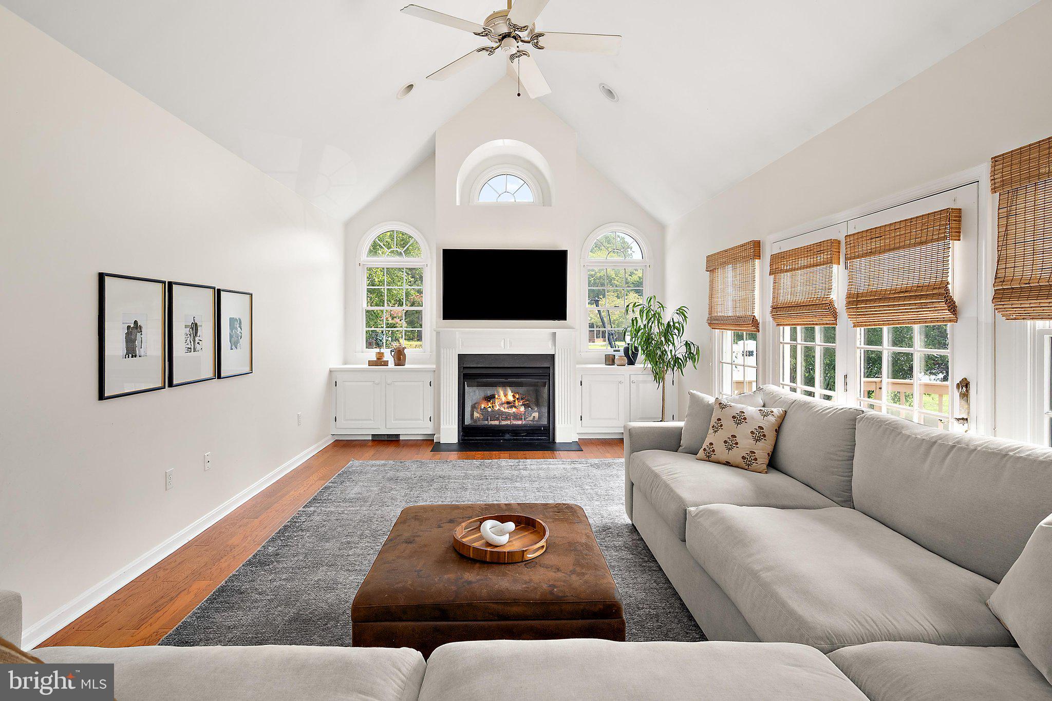 COUNTRY CLUB SOUTH - Residential