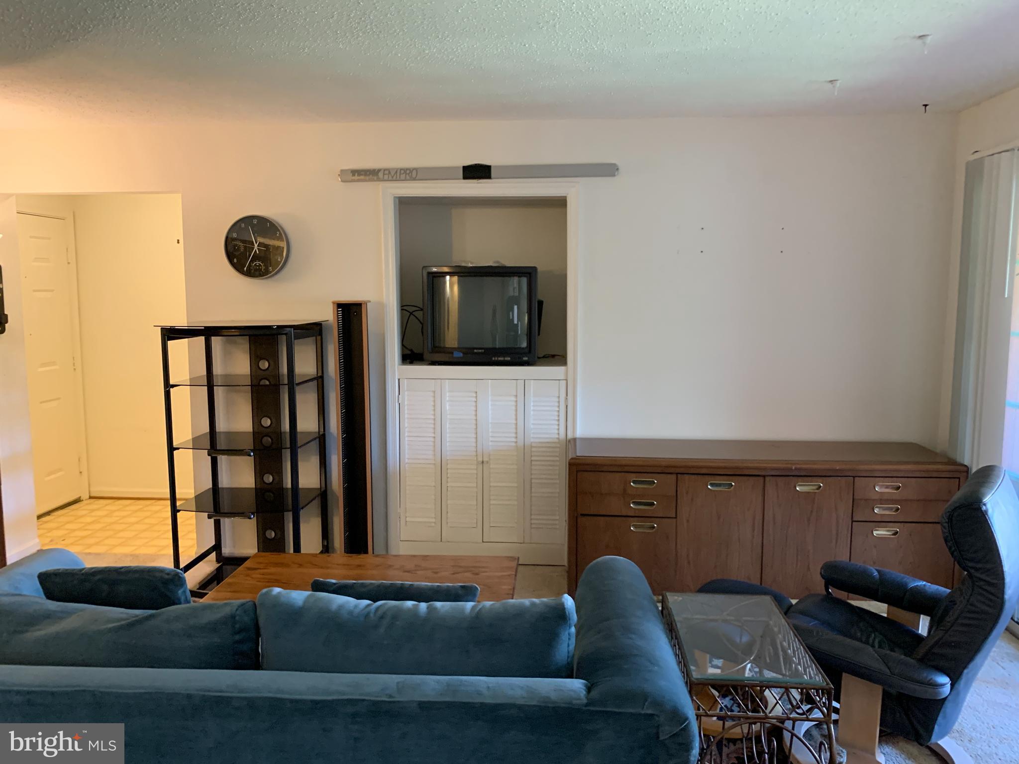 FOX CHAPEL AT TUDOR KNOLLS - Residential Lease
