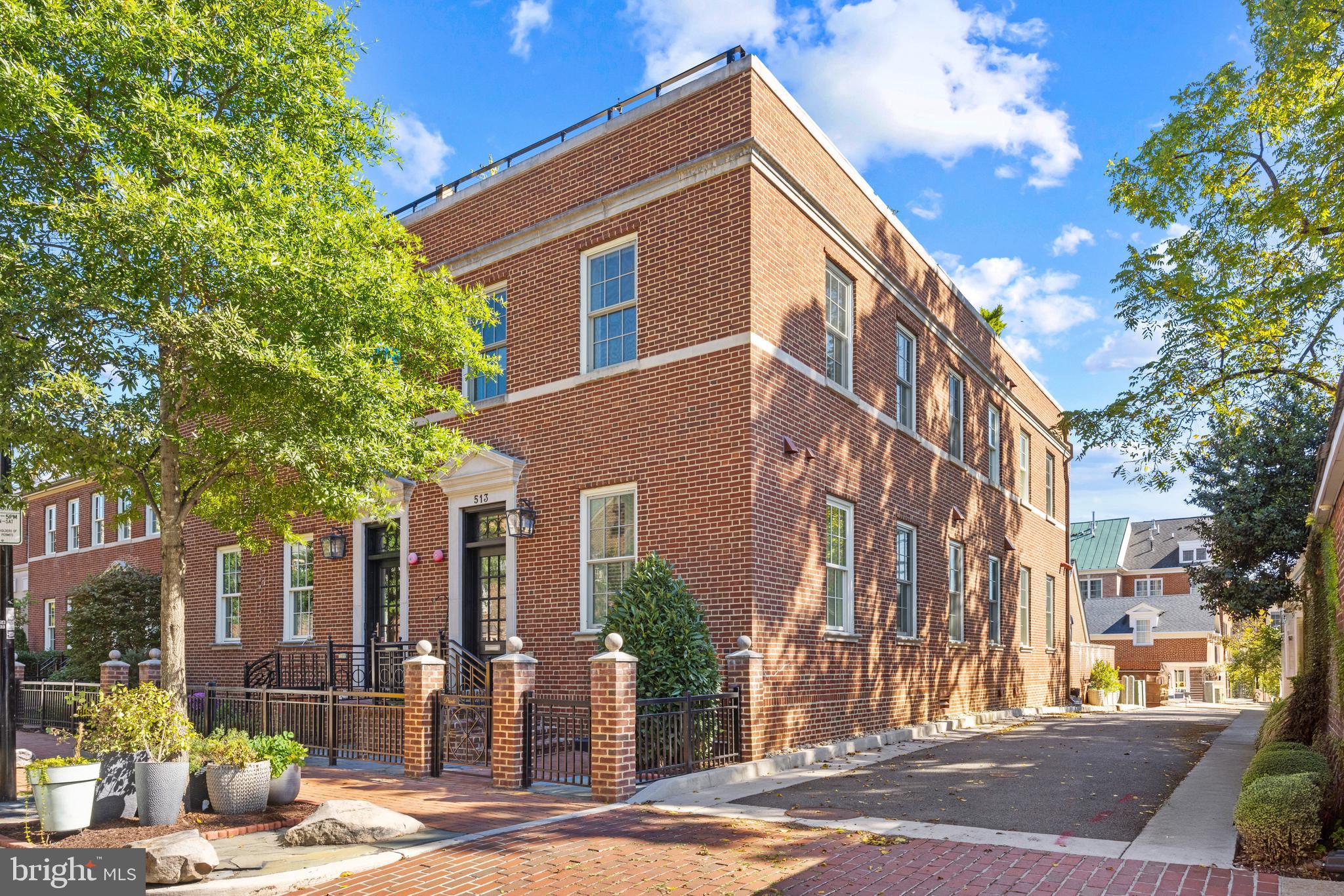 BRIGHTLEAF AND COOPER - Residential