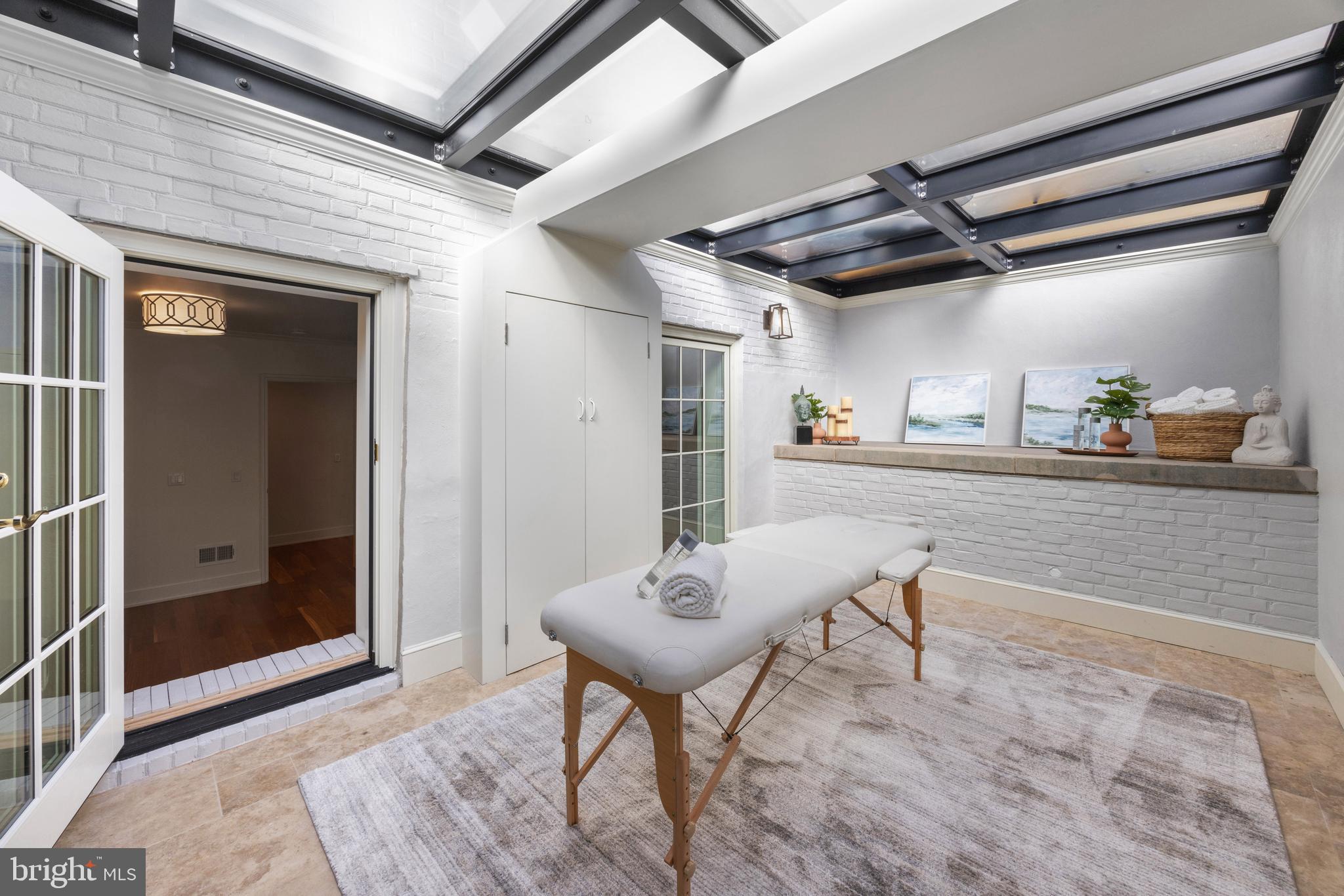 BRIGHTLEAF AND COOPER - Residential