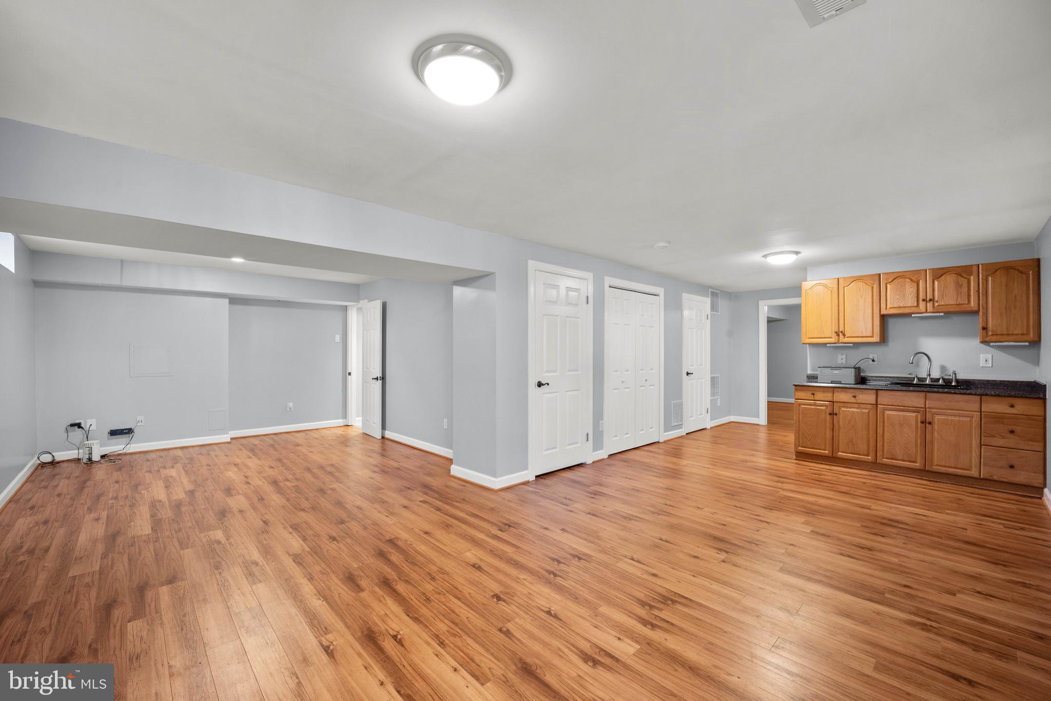 NORTHRIDGE - Residential