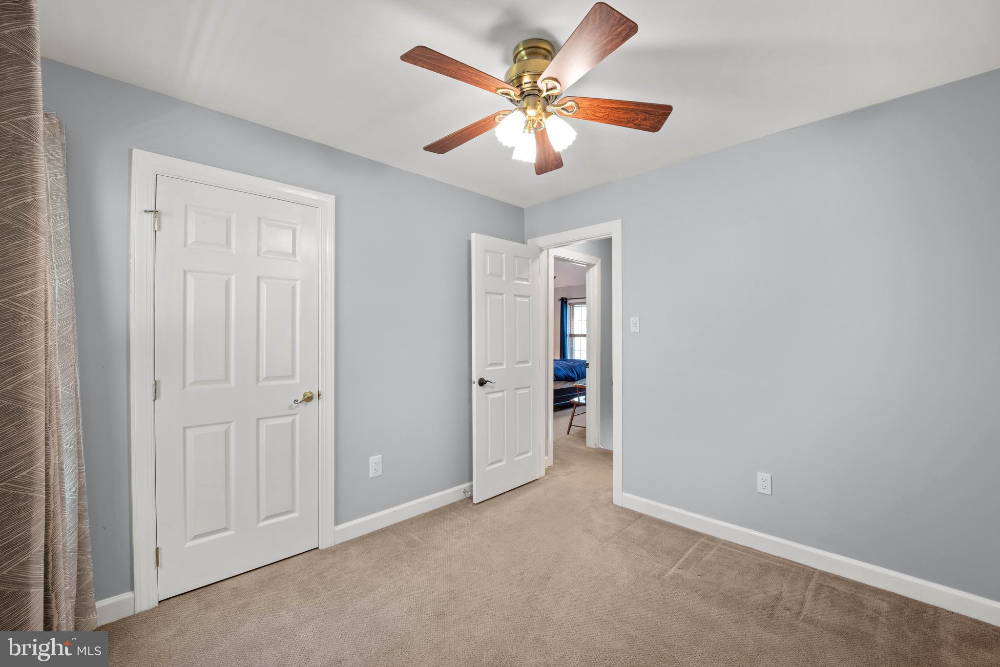 NORTHRIDGE - Residential