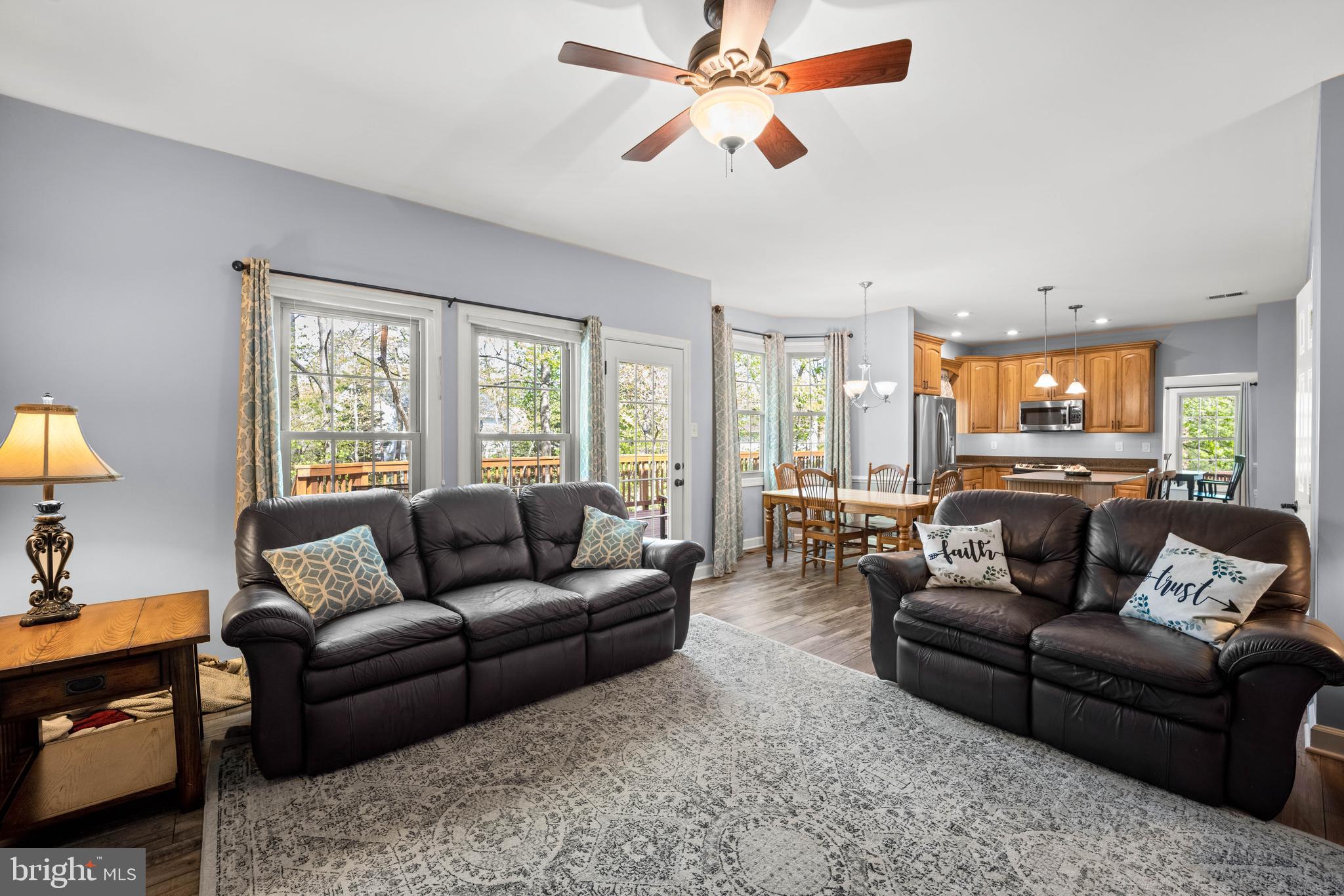 NORTHRIDGE - Residential