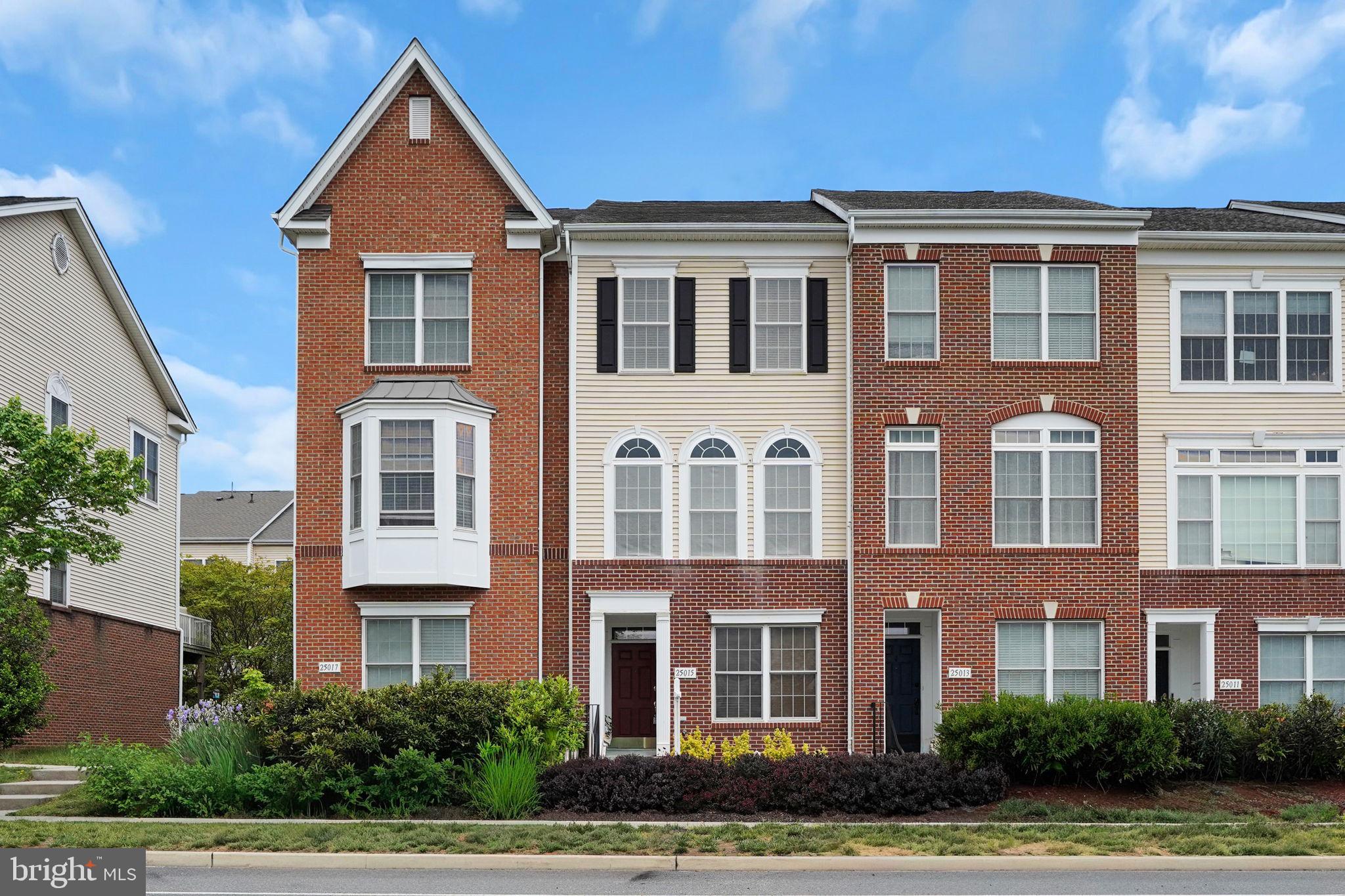 SOUTH RIDING - Residential