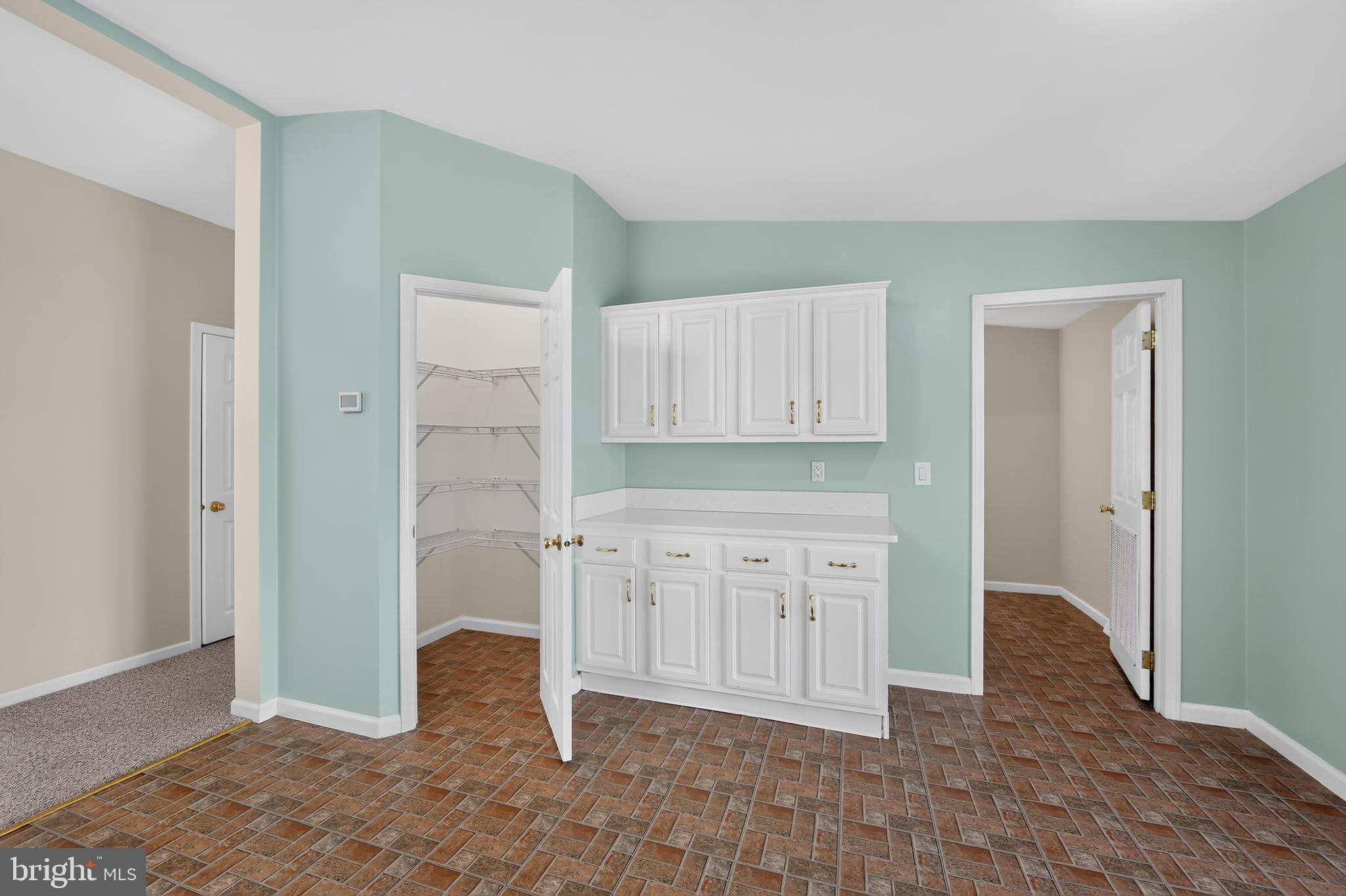 WILLOW RUN - Residential