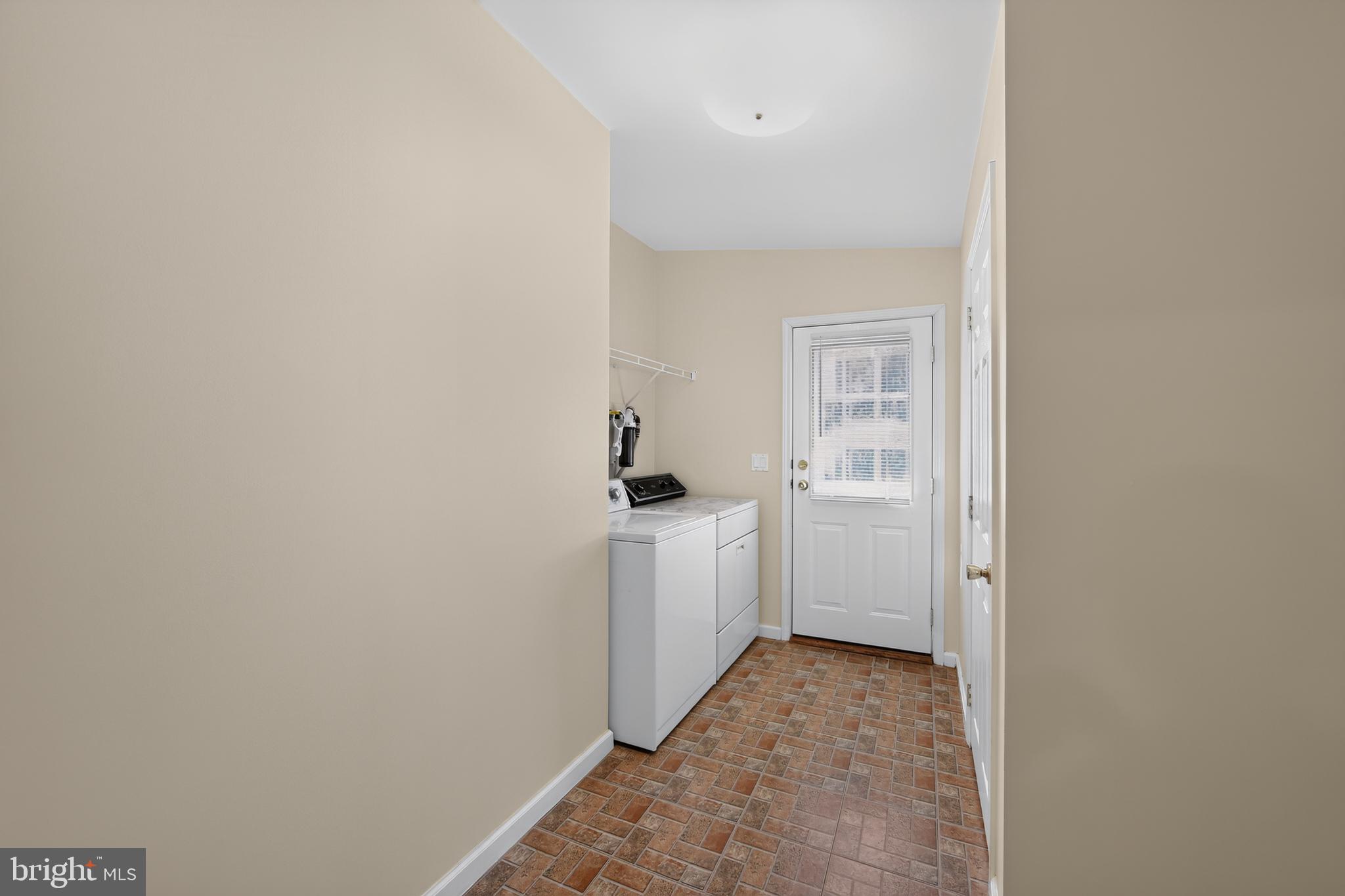 WILLOW RUN - Residential