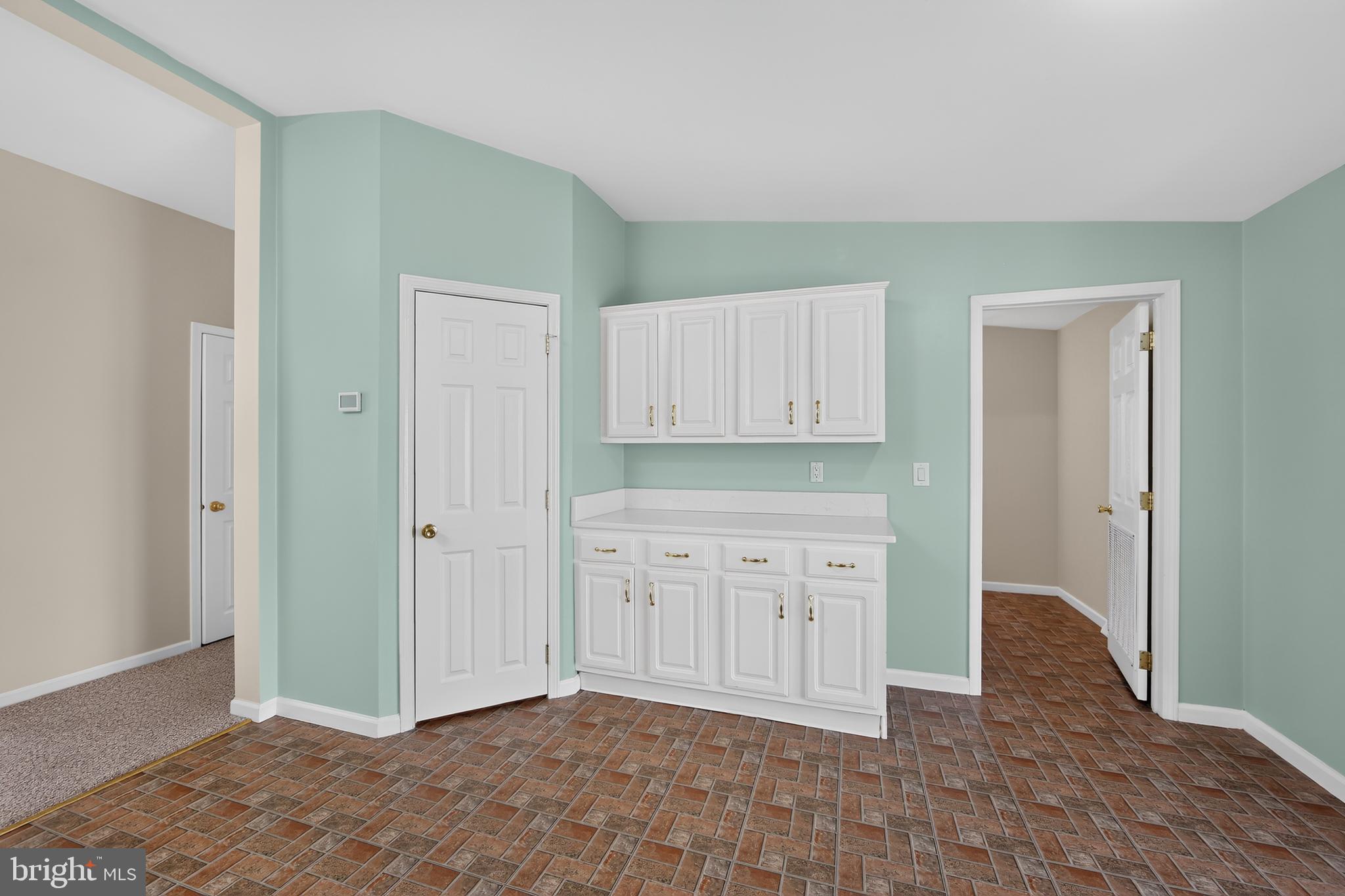 WILLOW RUN - Residential