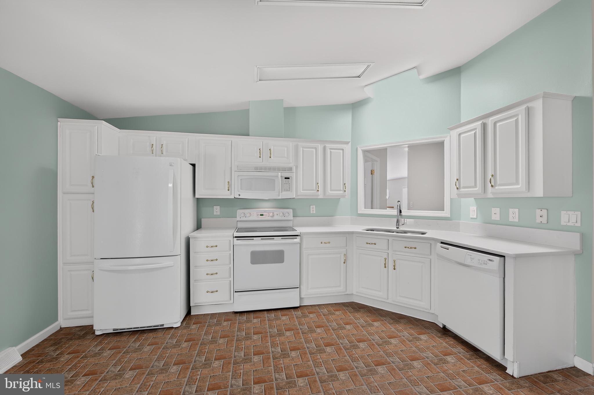 WILLOW RUN - Residential