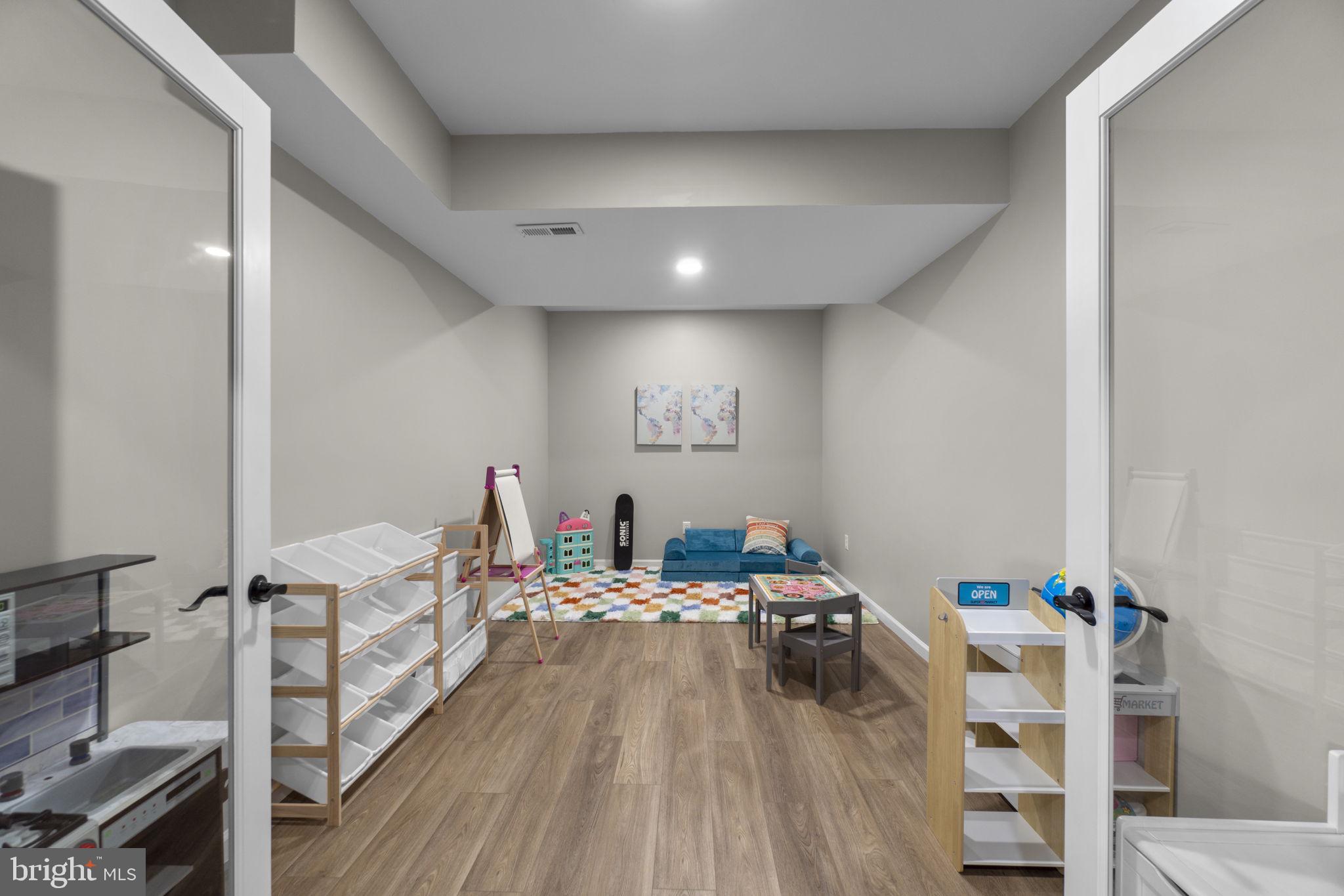 ROVER MILL ESTATES - Residential