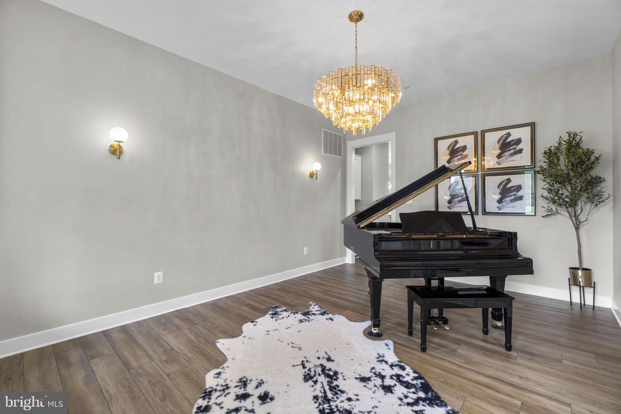 ROVER MILL ESTATES - Residential