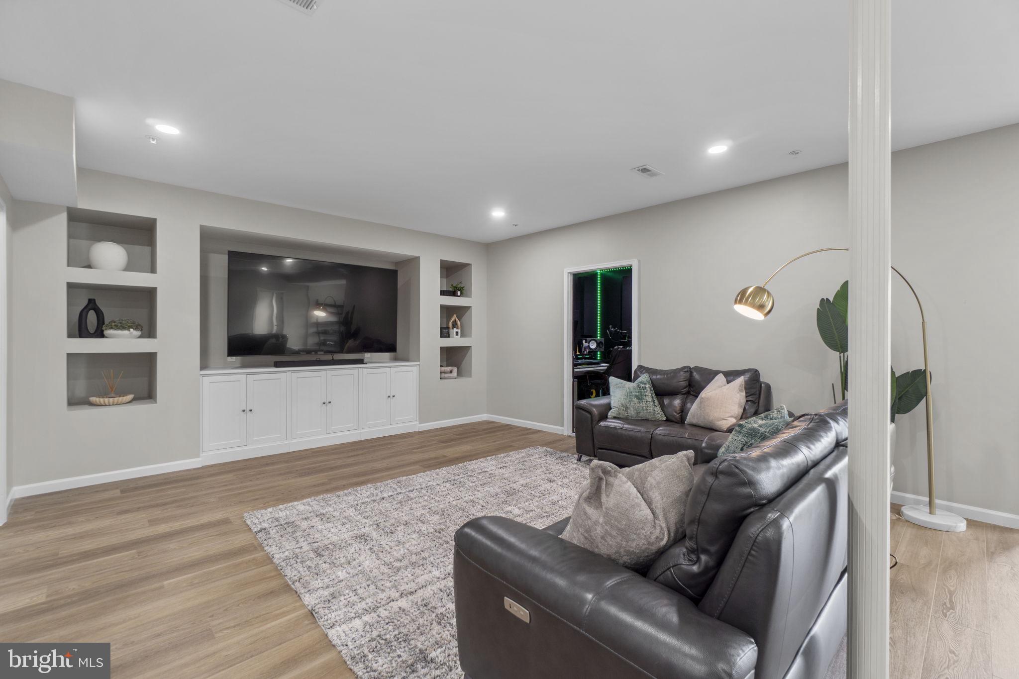 ROVER MILL ESTATES - Residential