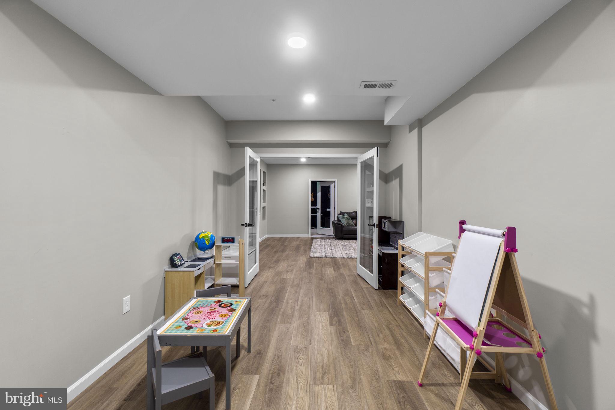 ROVER MILL ESTATES - Residential